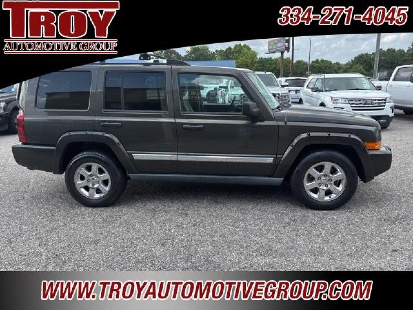 2006 Dark Khaki Pearlcoat /Khaki Jeep Commander Limited (1J8HH58266C) with an HEMI 5.7L V8 Multi Displacement engine, Automatic transmission, located at 6812 Atlanta Hwy, Montgomery, AL, 36117, (334) 271-4045, 32.382118, -86.178673 - Dark Khaki Pearlcoat 2006 Jeep Commander Limited RWD HEMI 5.7L V8 Multi Displacement 5-Speed Automatic<br><br>Financing Available---Top Value for Trades. - Photo#9
