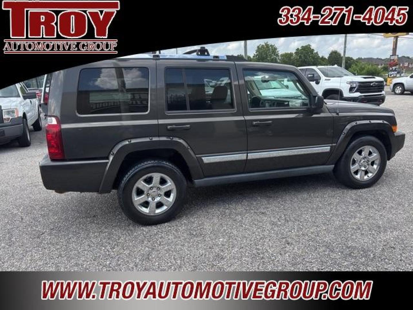 2006 Dark Khaki Pearlcoat /Khaki Jeep Commander Limited (1J8HH58266C) with an HEMI 5.7L V8 Multi Displacement engine, Automatic transmission, located at 6812 Atlanta Hwy, Montgomery, AL, 36117, (334) 271-4045, 32.382118, -86.178673 - Dark Khaki Pearlcoat 2006 Jeep Commander Limited RWD HEMI 5.7L V8 Multi Displacement 5-Speed Automatic<br><br>Financing Available---Top Value for Trades. - Photo#10