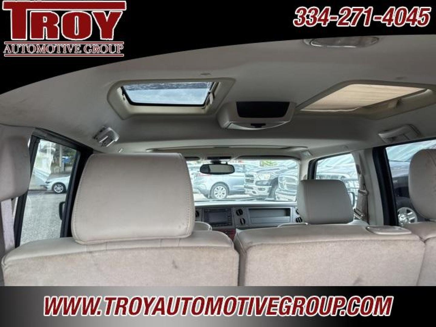 2006 Dark Khaki Pearlcoat /Khaki Jeep Commander Limited (1J8HH58266C) with an HEMI 5.7L V8 Multi Displacement engine, Automatic transmission, located at 6812 Atlanta Hwy, Montgomery, AL, 36117, (334) 271-4045, 32.382118, -86.178673 - Dark Khaki Pearlcoat 2006 Jeep Commander Limited RWD HEMI 5.7L V8 Multi Displacement 5-Speed Automatic<br><br>Financing Available---Top Value for Trades. - Photo#22