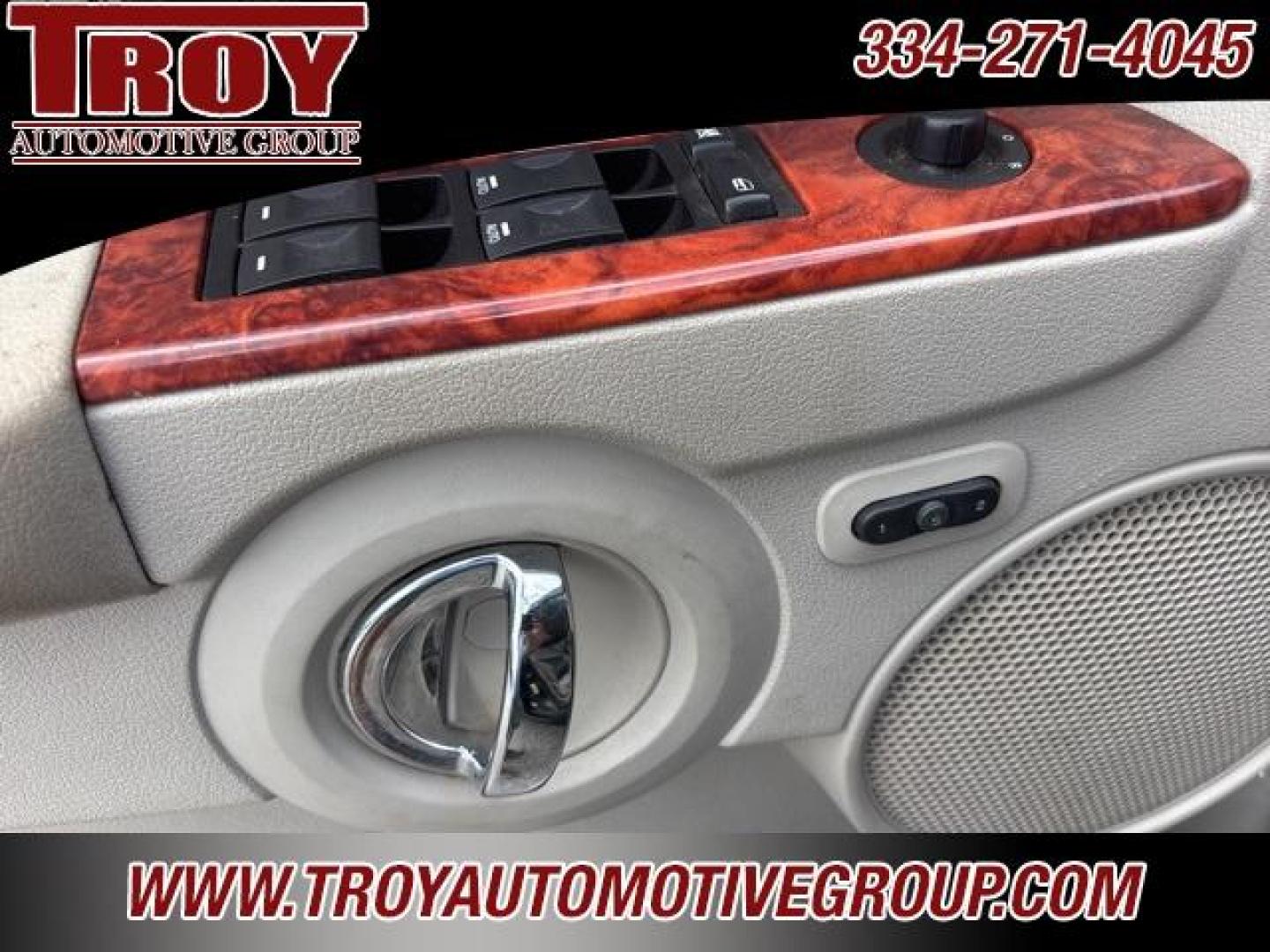 2006 Dark Khaki Pearlcoat /Khaki Jeep Commander Limited (1J8HH58266C) with an HEMI 5.7L V8 Multi Displacement engine, Automatic transmission, located at 6812 Atlanta Hwy, Montgomery, AL, 36117, (334) 271-4045, 32.382118, -86.178673 - Dark Khaki Pearlcoat 2006 Jeep Commander Limited RWD HEMI 5.7L V8 Multi Displacement 5-Speed Automatic<br><br>Financing Available---Top Value for Trades. - Photo#42