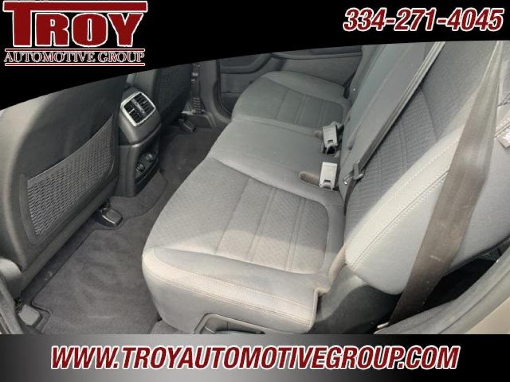 2018 Titanium Silver /Light Gray Kia Sorento LX (5XYPG4A39JG) with an 2.4L DOHC engine, Automatic transmission, located at 6812 Atlanta Hwy, Montgomery, AL, 36117, (334) 271-4045, 32.382118, -86.178673 - Ebony Black 2018 Kia Sorento LX FWD 2.4L DOHC 6-Speed Automatic with Sportmatic<br><br>Financing Available---Top Value for Trades.<br><br>21/28 City/Highway MPG<br><br><br>Awards:<br> * 2018 KBB.com 10 Most Affordable 3-Row Vehicles - Photo #14