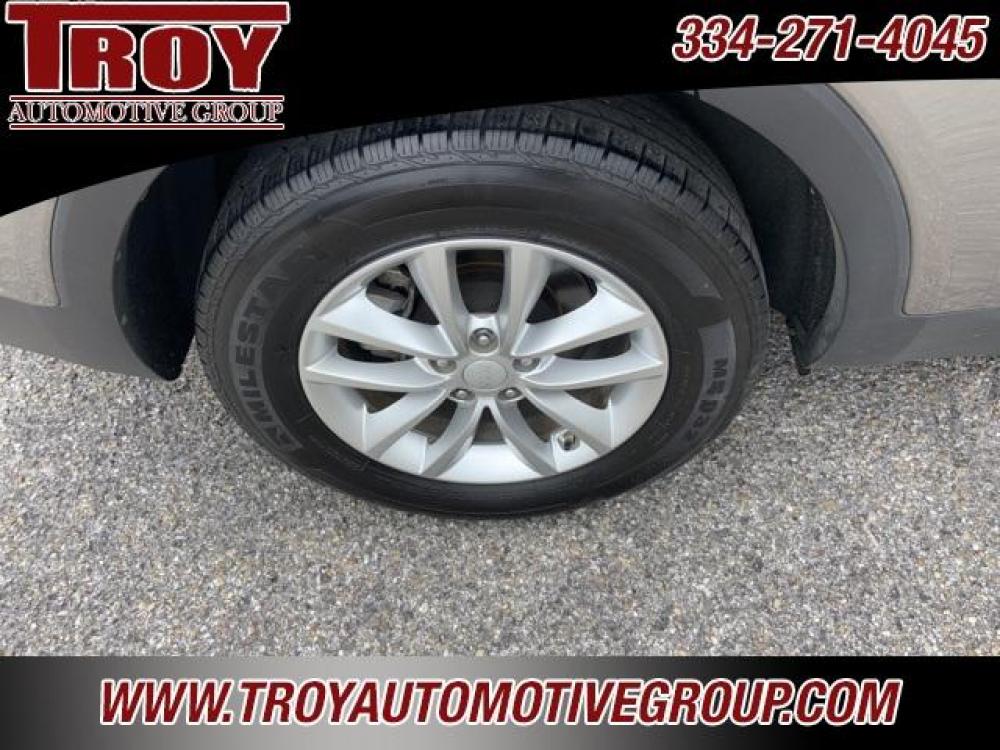2018 Titanium Silver /Light Gray Kia Sorento LX (5XYPG4A39JG) with an 2.4L DOHC engine, Automatic transmission, located at 6812 Atlanta Hwy, Montgomery, AL, 36117, (334) 271-4045, 32.382118, -86.178673 - Ebony Black 2018 Kia Sorento LX FWD 2.4L DOHC 6-Speed Automatic with Sportmatic<br><br>Financing Available---Top Value for Trades.<br><br>21/28 City/Highway MPG<br><br><br>Awards:<br> * 2018 KBB.com 10 Most Affordable 3-Row Vehicles - Photo #28