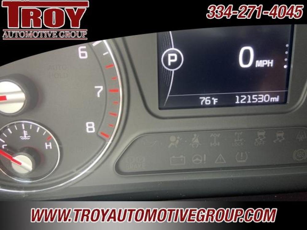 2018 Titanium Silver /Light Gray Kia Sorento LX (5XYPG4A39JG) with an 2.4L DOHC engine, Automatic transmission, located at 6812 Atlanta Hwy, Montgomery, AL, 36117, (334) 271-4045, 32.382118, -86.178673 - Ebony Black 2018 Kia Sorento LX FWD 2.4L DOHC 6-Speed Automatic with Sportmatic<br><br>Financing Available---Top Value for Trades.<br><br>21/28 City/Highway MPG<br><br><br>Awards:<br> * 2018 KBB.com 10 Most Affordable 3-Row Vehicles - Photo #35
