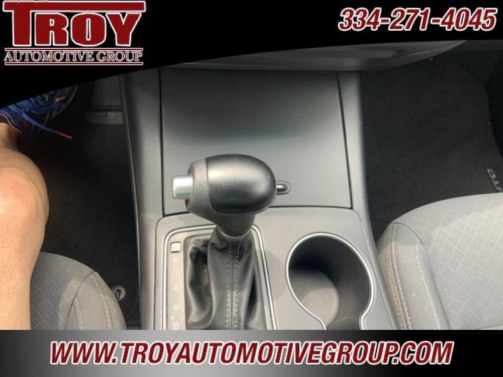 2018 Titanium Silver /Light Gray Kia Sorento LX (5XYPG4A39JG) with an 2.4L DOHC engine, Automatic transmission, located at 6812 Atlanta Hwy, Montgomery, AL, 36117, (334) 271-4045, 32.382118, -86.178673 - Ebony Black 2018 Kia Sorento LX FWD 2.4L DOHC 6-Speed Automatic with Sportmatic<br><br>Financing Available---Top Value for Trades.<br><br>21/28 City/Highway MPG<br><br><br>Awards:<br> * 2018 KBB.com 10 Most Affordable 3-Row Vehicles - Photo #37