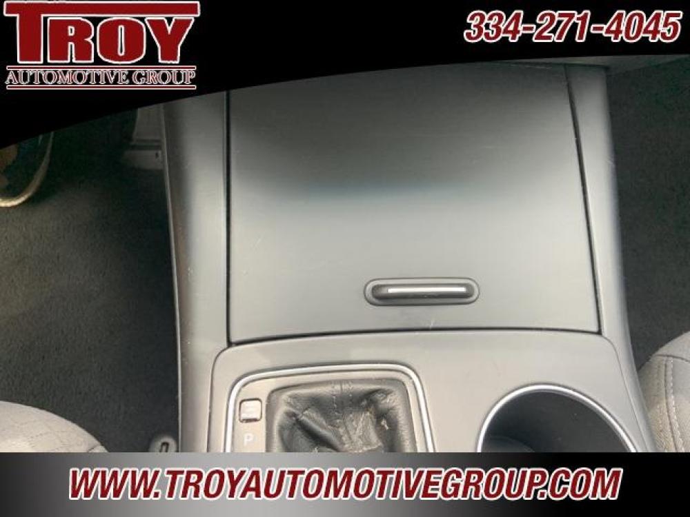 2018 Titanium Silver /Light Gray Kia Sorento LX (5XYPG4A39JG) with an 2.4L DOHC engine, Automatic transmission, located at 6812 Atlanta Hwy, Montgomery, AL, 36117, (334) 271-4045, 32.382118, -86.178673 - Ebony Black 2018 Kia Sorento LX FWD 2.4L DOHC 6-Speed Automatic with Sportmatic<br><br>Financing Available---Top Value for Trades.<br><br>21/28 City/Highway MPG<br><br><br>Awards:<br> * 2018 KBB.com 10 Most Affordable 3-Row Vehicles - Photo #41