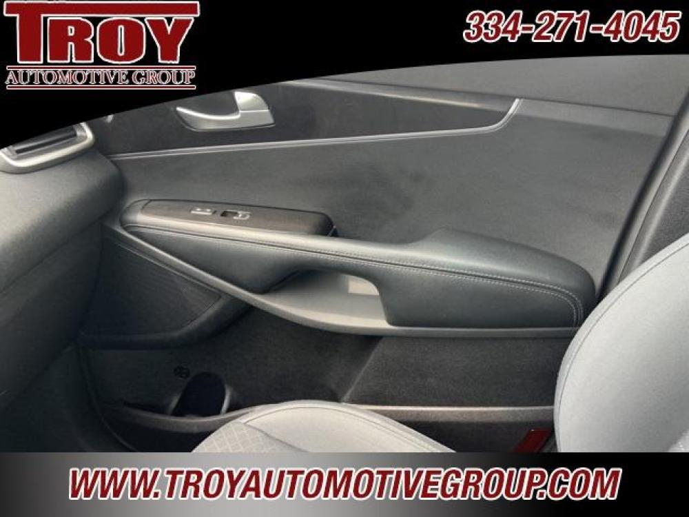 2018 Ebony Black /Light Gray Kia Sorento LX (5XYPG4A39JG) with an 2.4L DOHC engine, Automatic transmission, located at 6812 Atlanta Hwy, Montgomery, AL, 36117, (334) 271-4045, 32.382118, -86.178673 - Photo #45