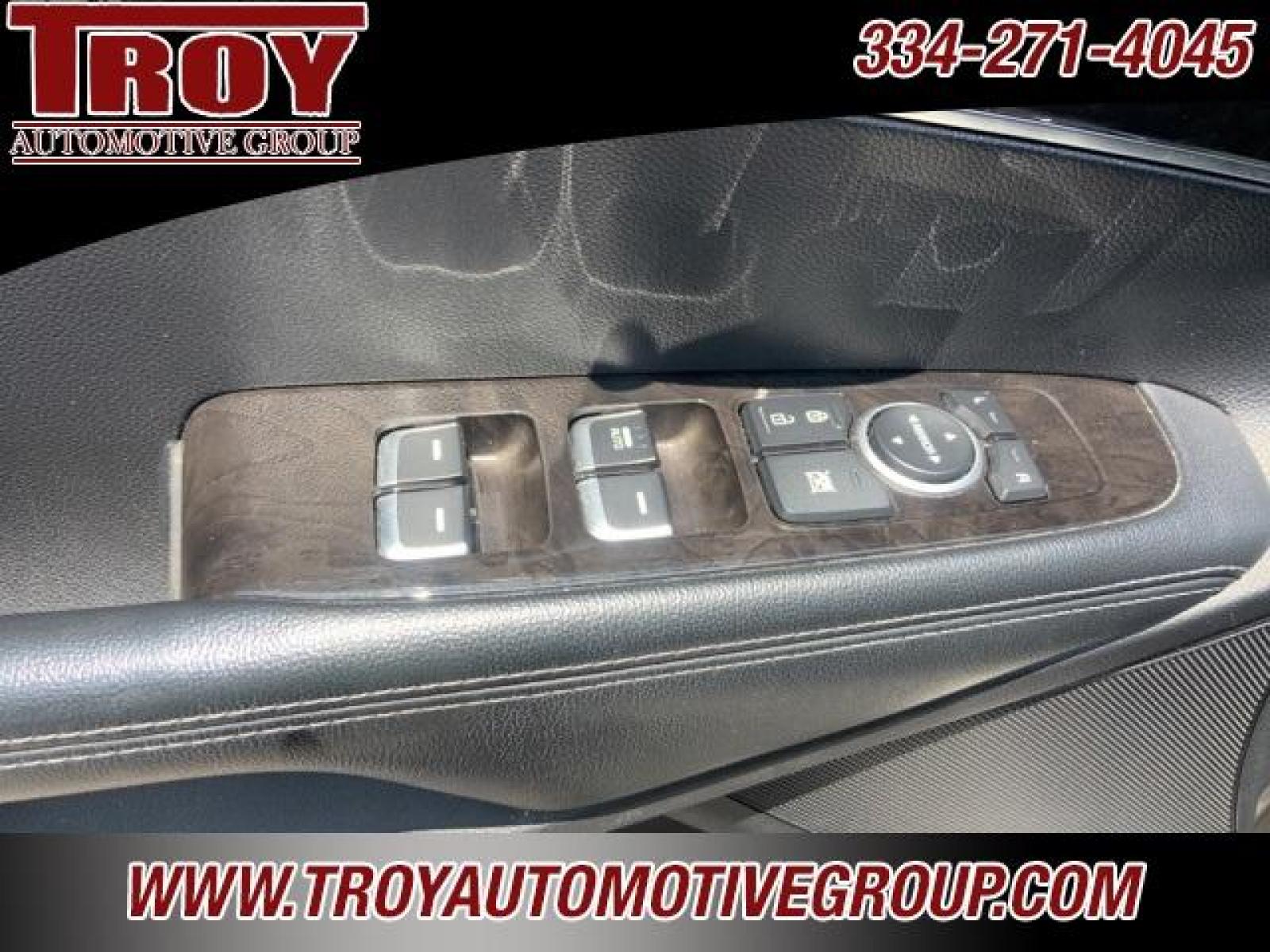 2018 Titanium Silver /Satin Black Kia Sorento LX (5XYPG4A39JG) with an 2.4L DOHC engine, Automatic transmission, located at 6812 Atlanta Hwy, Montgomery, AL, 36117, (334) 271-4045, 32.382118, -86.178673 - Titanium Silver 2018 Kia Sorento LX FWD 2.4L DOHC 6-Speed Automatic with Sportmatic<br><br>Financing Available---Top Value for Trades.<br><br>21/28 City/Highway MPG<br><br><br>Awards:<br> * 2018 KBB.com 10 Most Affordable 3-Row Vehicles - Photo #31