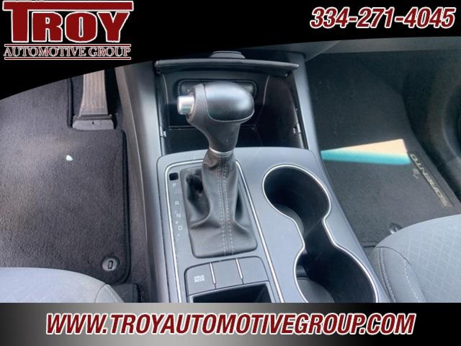 2018 Titanium Silver /Satin Black Kia Sorento LX (5XYPG4A39JG) with an 2.4L DOHC engine, Automatic transmission, located at 6812 Atlanta Hwy, Montgomery, AL, 36117, (334) 271-4045, 32.382118, -86.178673 - Titanium Silver 2018 Kia Sorento LX FWD 2.4L DOHC 6-Speed Automatic with Sportmatic<br><br>Financing Available---Top Value for Trades.<br><br>21/28 City/Highway MPG<br><br><br>Awards:<br> * 2018 KBB.com 10 Most Affordable 3-Row Vehicles - Photo #36