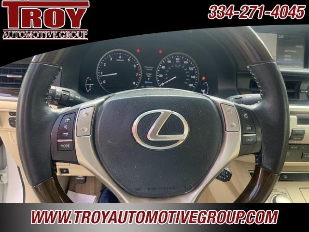 2014 Starfire Pearl /Parchment Lexus ES 350 (JTHBK1GG6E2) with an 3.5L V6 DOHC Dual VVT-i 24V engine, Automatic transmission, located at 6812 Atlanta Hwy, Montgomery, AL, 36117, (334) 271-4045, 32.382118, -86.178673 - Clean CARFAX.<br><br>White 2014 Lexus ES 350 FWD 3.5L V6 DOHC Dual VVT-i 24V 6-Speed Automatic with Sequential Shift ECT-i<br><br>Financing Available---Top Value for Trades.<br><br>21/31 City/Highway MPG<br><br><br>Awards:<br> * 2014 KBB.com 5-Year Cost to Own Awards * 2014 KBB.com Best Resale Va - Photo #31