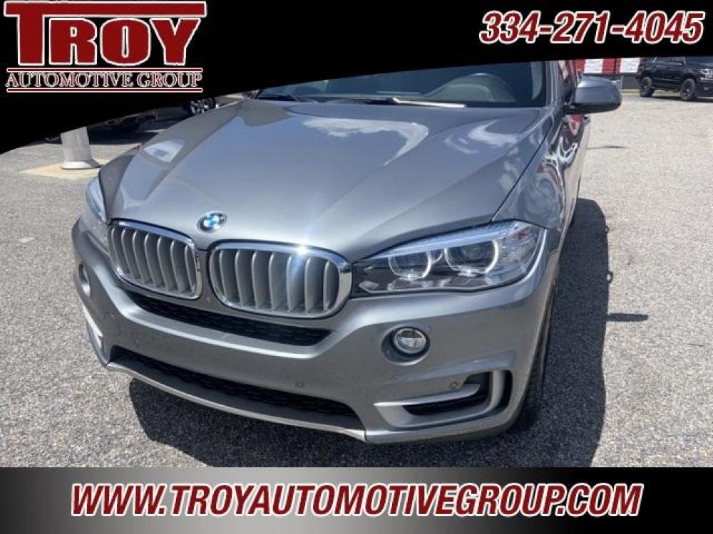 2018 Space Gray Metallic /Black BMW X5 sDrive35i (5UXKR2C55J0) with an 3.0L I6 DOHC 24V TwinPower Turbo engine, Automatic transmission, located at 6812 Atlanta Hwy, Montgomery, AL, 36117, (334) 271-4045, 32.382118, -86.178673 - Photo #3