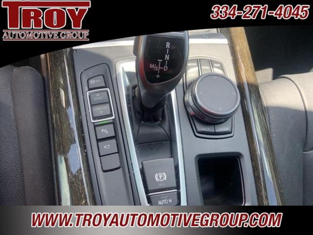2018 Space Gray Metallic /Black BMW X5 sDrive35i (5UXKR2C55J0) with an 3.0L I6 DOHC 24V TwinPower Turbo engine, Automatic transmission, located at 6812 Atlanta Hwy, Montgomery, AL, 36117, (334) 271-4045, 32.382118, -86.178673 - Photo #48