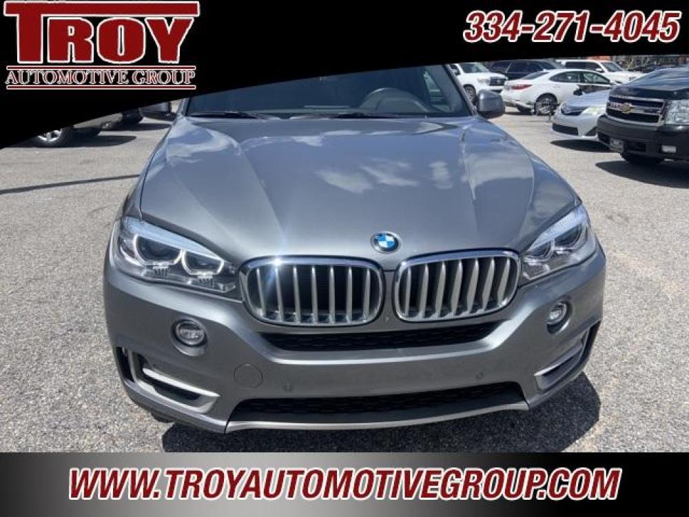 2018 Space Gray Metallic /Black BMW X5 sDrive35i (5UXKR2C55J0) with an 3.0L I6 DOHC 24V TwinPower Turbo engine, Automatic transmission, located at 6812 Atlanta Hwy, Montgomery, AL, 36117, (334) 271-4045, 32.382118, -86.178673 - Photo #4
