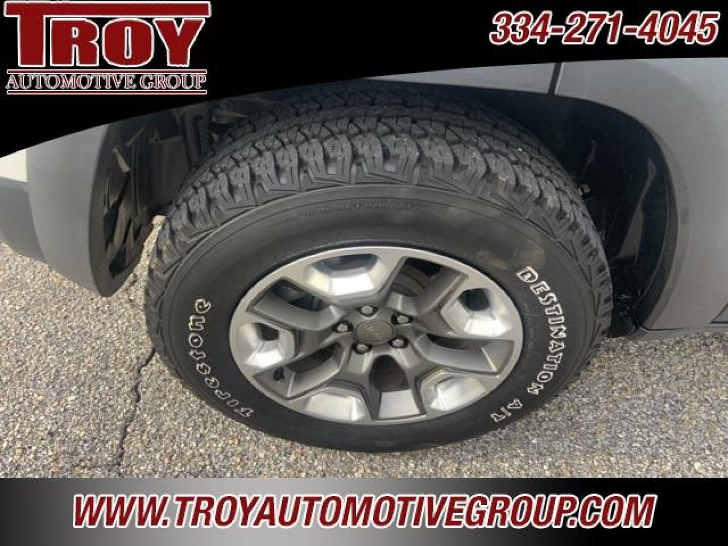 2019 Bright White Clearcoat /Black Jeep Cherokee Trailhawk (1C4PJMBXXKD) with an 3.2L V6 engine, Automatic transmission, located at 6812 Atlanta Hwy, Montgomery, AL, 36117, (334) 271-4045, 32.382118, -86.178673 - Photo#18