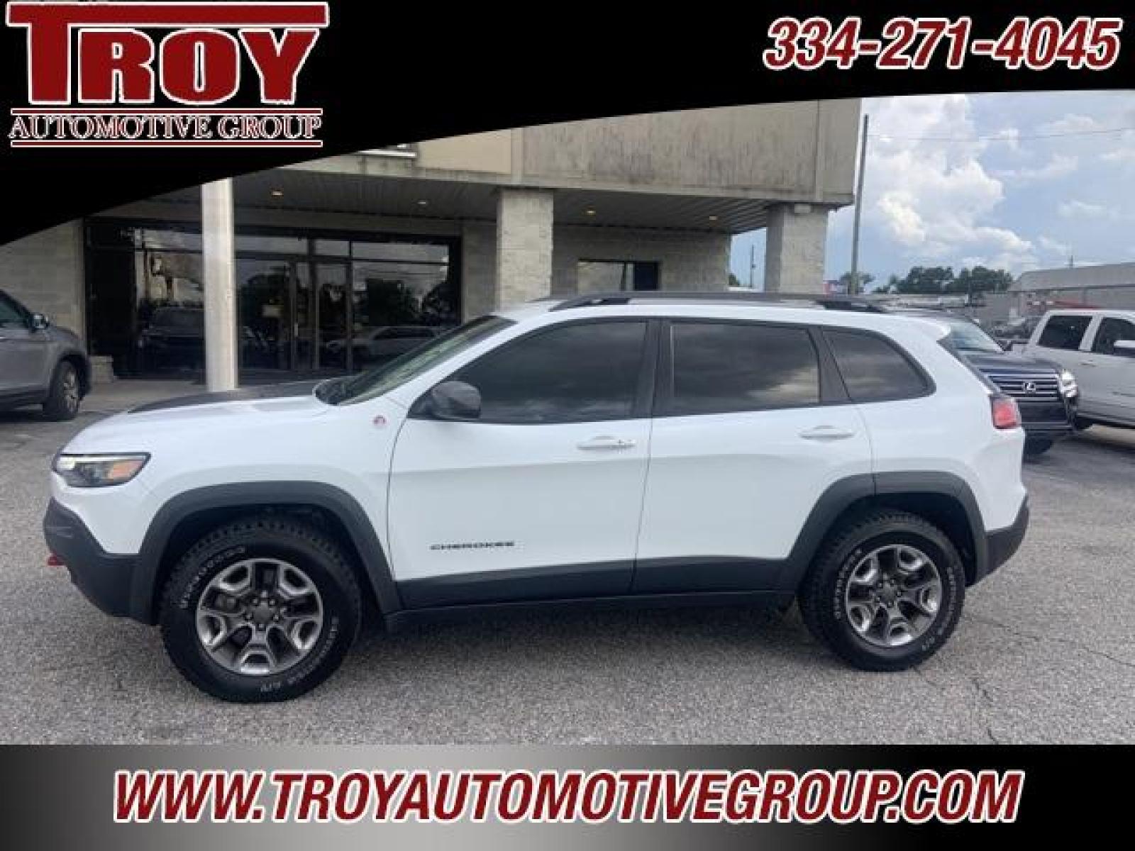 2019 Bright White Clearcoat /Black Jeep Cherokee Trailhawk (1C4PJMBXXKD) with an 3.2L V6 engine, Automatic transmission, located at 6812 Atlanta Hwy, Montgomery, AL, 36117, (334) 271-4045, 32.382118, -86.178673 - Photo #1