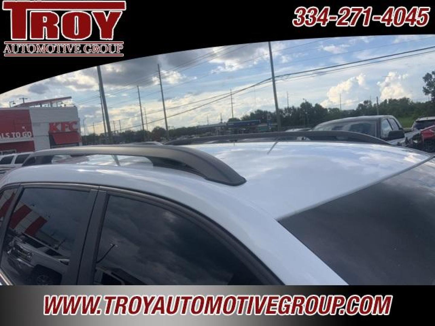 2019 Bright White Clearcoat /Black Jeep Cherokee Trailhawk (1C4PJMBXXKD) with an 3.2L V6 engine, Automatic transmission, located at 6812 Atlanta Hwy, Montgomery, AL, 36117, (334) 271-4045, 32.382118, -86.178673 - Photo#21