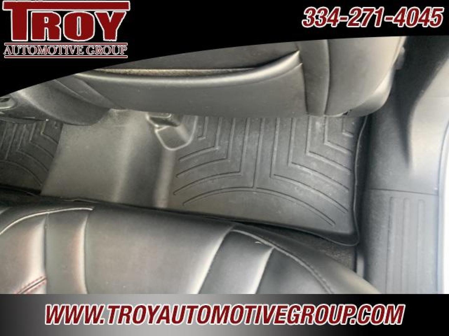 2019 Bright White Clearcoat /Black Jeep Cherokee Trailhawk (1C4PJMBXXKD) with an 3.2L V6 engine, Automatic transmission, located at 6812 Atlanta Hwy, Montgomery, AL, 36117, (334) 271-4045, 32.382118, -86.178673 - Photo#33
