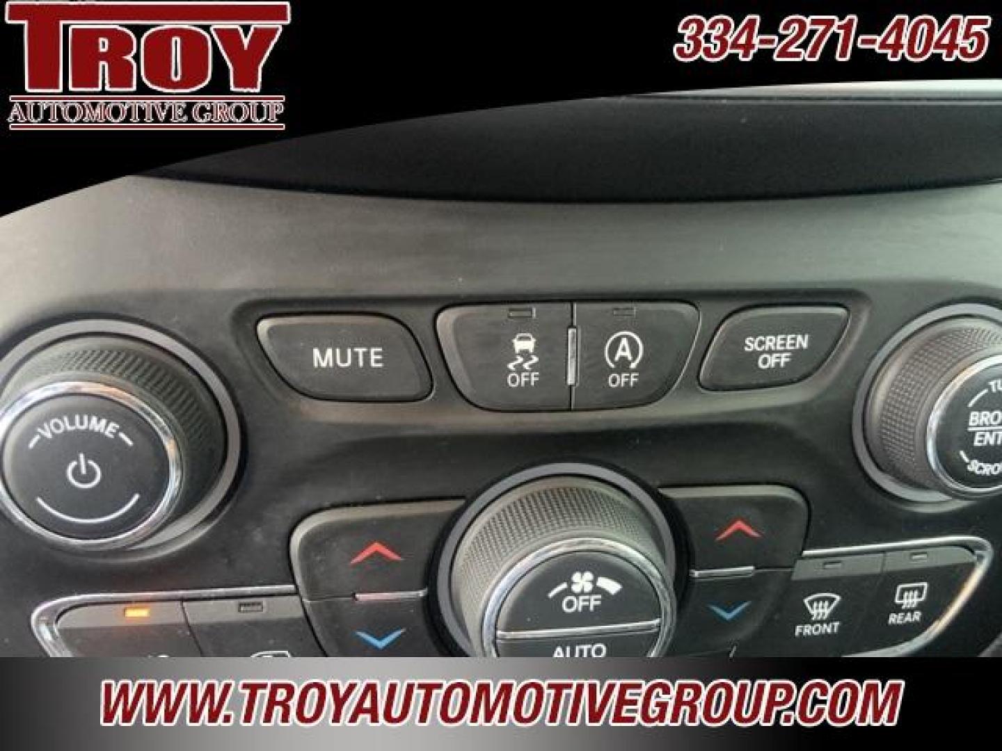 2019 Bright White Clearcoat /Black Jeep Cherokee Trailhawk (1C4PJMBXXKD) with an 3.2L V6 engine, Automatic transmission, located at 6812 Atlanta Hwy, Montgomery, AL, 36117, (334) 271-4045, 32.382118, -86.178673 - Photo#46