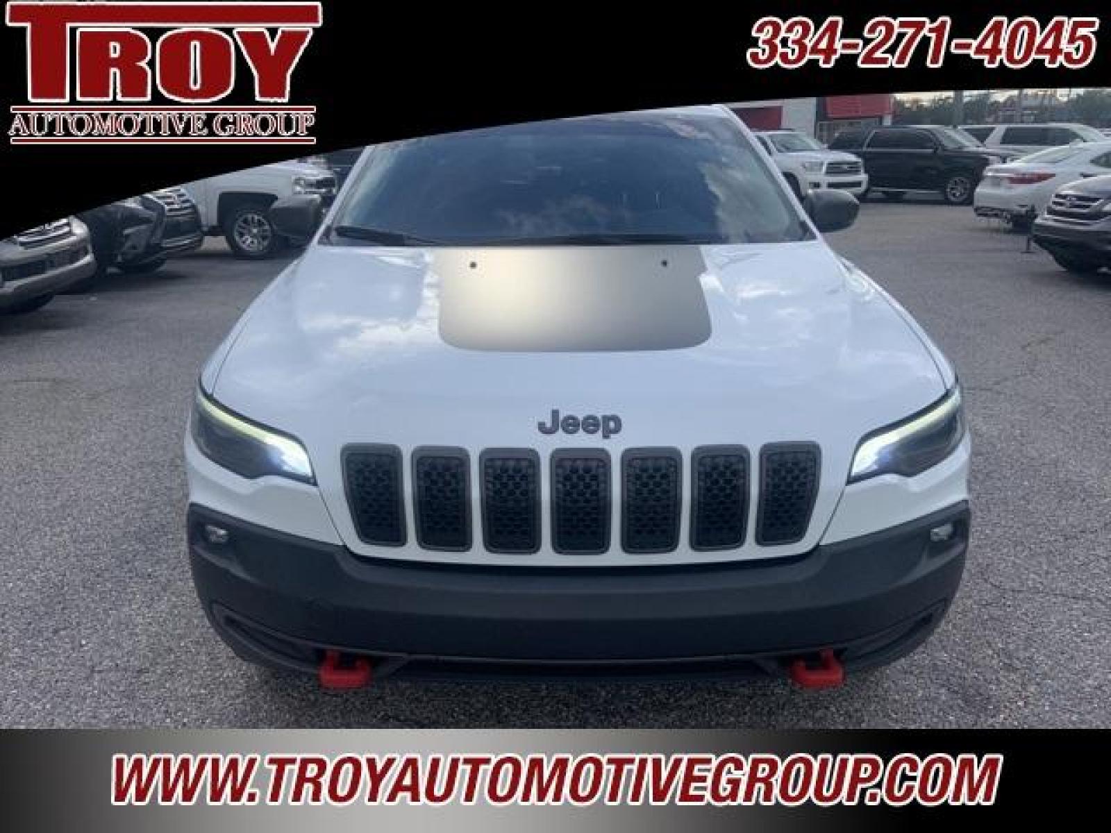 2019 Bright White Clearcoat /Black Jeep Cherokee Trailhawk (1C4PJMBXXKD) with an 3.2L V6 engine, Automatic transmission, located at 6812 Atlanta Hwy, Montgomery, AL, 36117, (334) 271-4045, 32.382118, -86.178673 - Photo #5