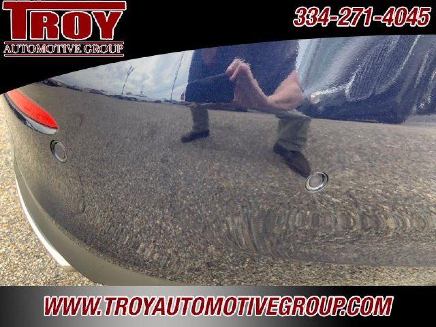 2019 Lunar Blue Metallic /Macchiato Beige/Black Mercedes-Benz E-Class E 450 (WDDZF6JBXKA) with an 3.0L V6 BiTurbo engine, Automatic transmission, located at 6812 Atlanta Hwy, Montgomery, AL, 36117, (334) 271-4045, 32.382118, -86.178673 - Blue 2019 Mercedes-Benz E-Class E 450 4MATIC 4MATIC 3.0L V6 BiTurbo 9-Speed Automatic<br><br>Financing Available---Top Value for Trades.<br><br>20/28 City/Highway MPG - Photo#19