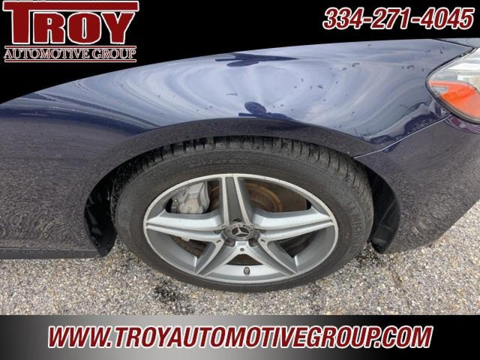 2019 Lunar Blue Metallic /Macchiato Beige/Black Mercedes-Benz E-Class E 450 (WDDZF6JBXKA) with an 3.0L V6 BiTurbo engine, Automatic transmission, located at 6812 Atlanta Hwy, Montgomery, AL, 36117, (334) 271-4045, 32.382118, -86.178673 - Photo #17