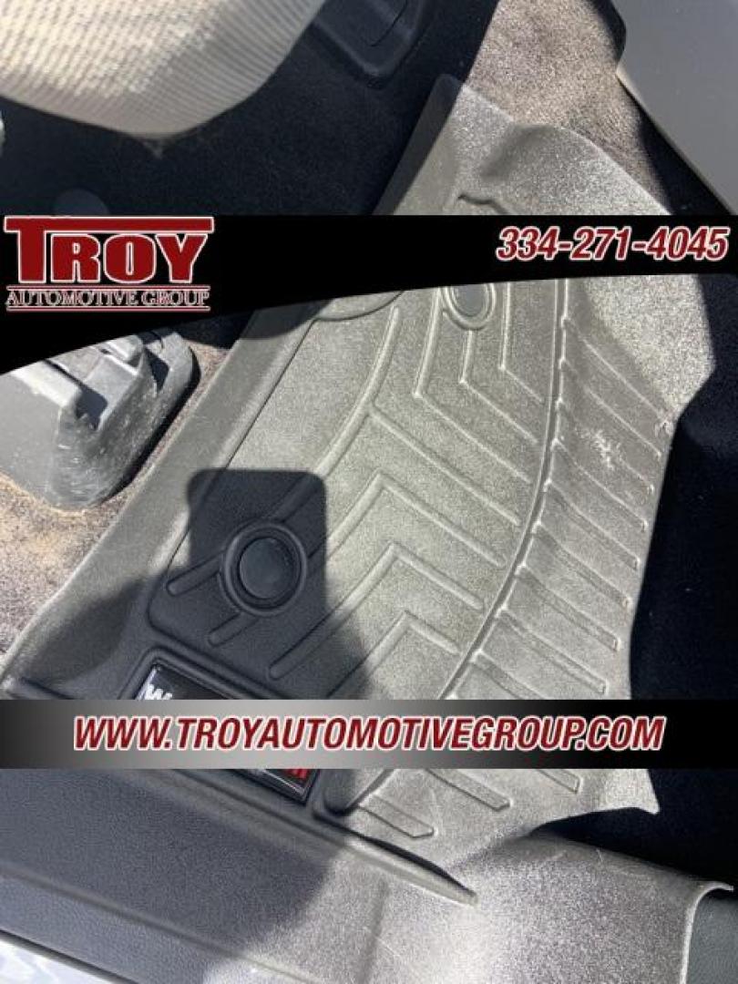 2018 Oxford White /Medium Earth Gray Ford F-150 XLT (1FTFX1EG8JK) with an 3.5L V6 EcoBoost engine, Automatic transmission, located at 6812 Atlanta Hwy, Montgomery, AL, 36117, (334) 271-4045, 32.382118, -86.178673 - Oxford White 2018 Ford F-150 XLT 4WD 3.5L V6 EcoBoost 10-Speed Automatic<br><br>Financing Available---Top Value for Trades.<br><br>Odometer is 10973 miles below market average!<br><br><br>Awards:<br> * 2018 KBB.com Brand Image Awards * 2018 KBB.com 10 Most Awarded Brands - Photo#28