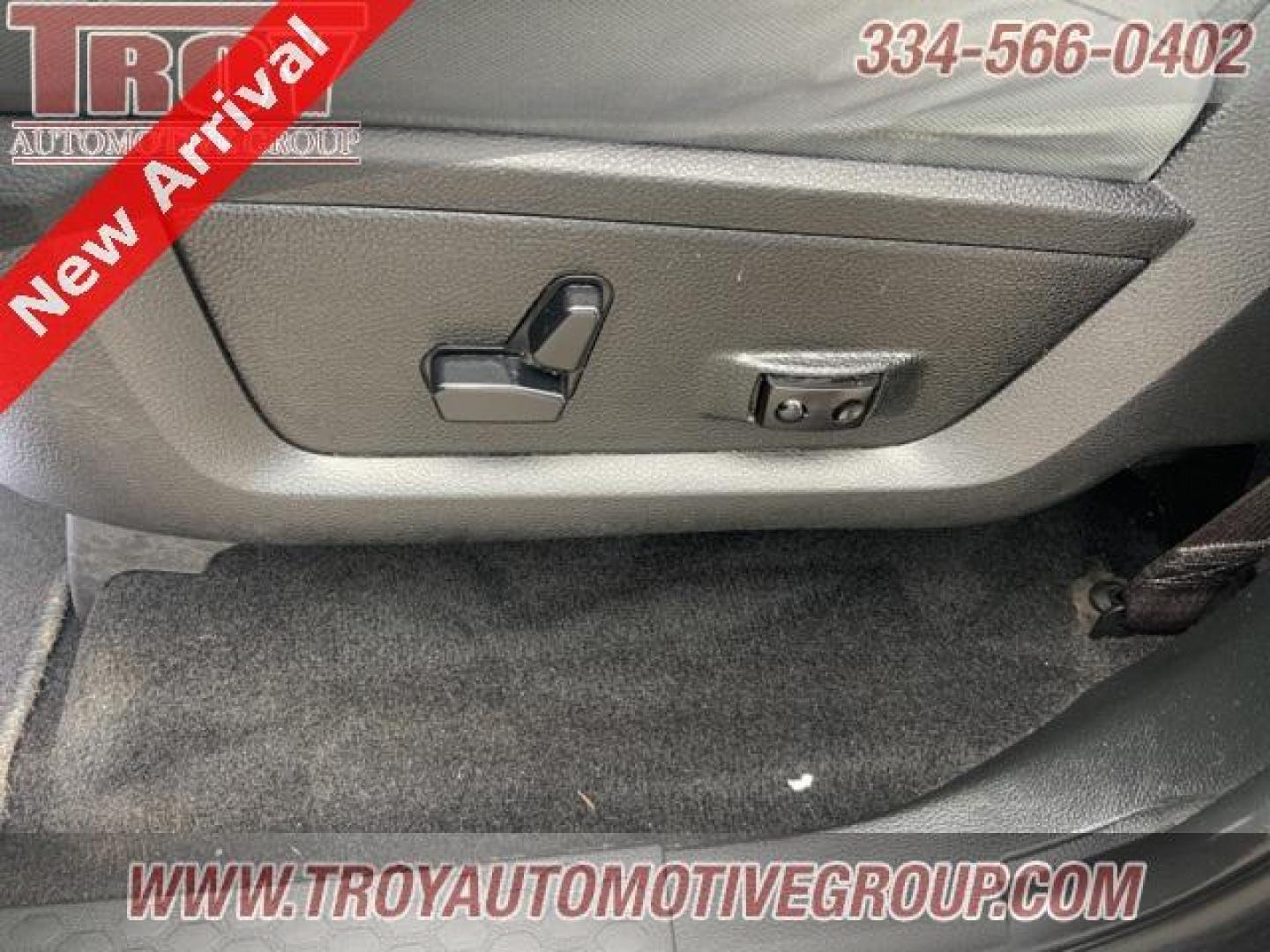 2017 Brilliant Black Crystal Pearlcoat /Diesel Gray/Black Ram 1500 Big Horn (1C6RR6LT1HS) with an HEMI 5.7L V8 Multi Displacement VVT engine, Automatic transmission, located at 6812 Atlanta Hwy, Montgomery, AL, 36117, (334) 271-4045, 32.382118, -86.178673 - Photo#24