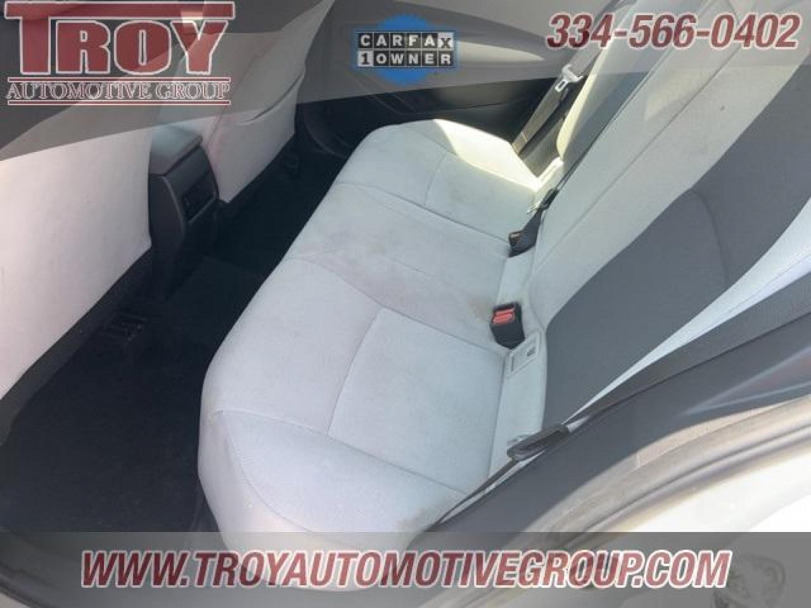 2021 White /Light Gray Toyota Corolla LE (5YFEPMAE5MP) with an 1.8L I4 DOHC 16V engine, CVT transmission, located at 6812 Atlanta Hwy, Montgomery, AL, 36117, (334) 271-4045, 32.382118, -86.178673 - White 2021 Toyota Corolla LE FWD 1.8L I4 DOHC 16V CVT<br><br>Financing Available---Top Value for Trades.<br><br>30/38 City/Highway MPG - Photo #18