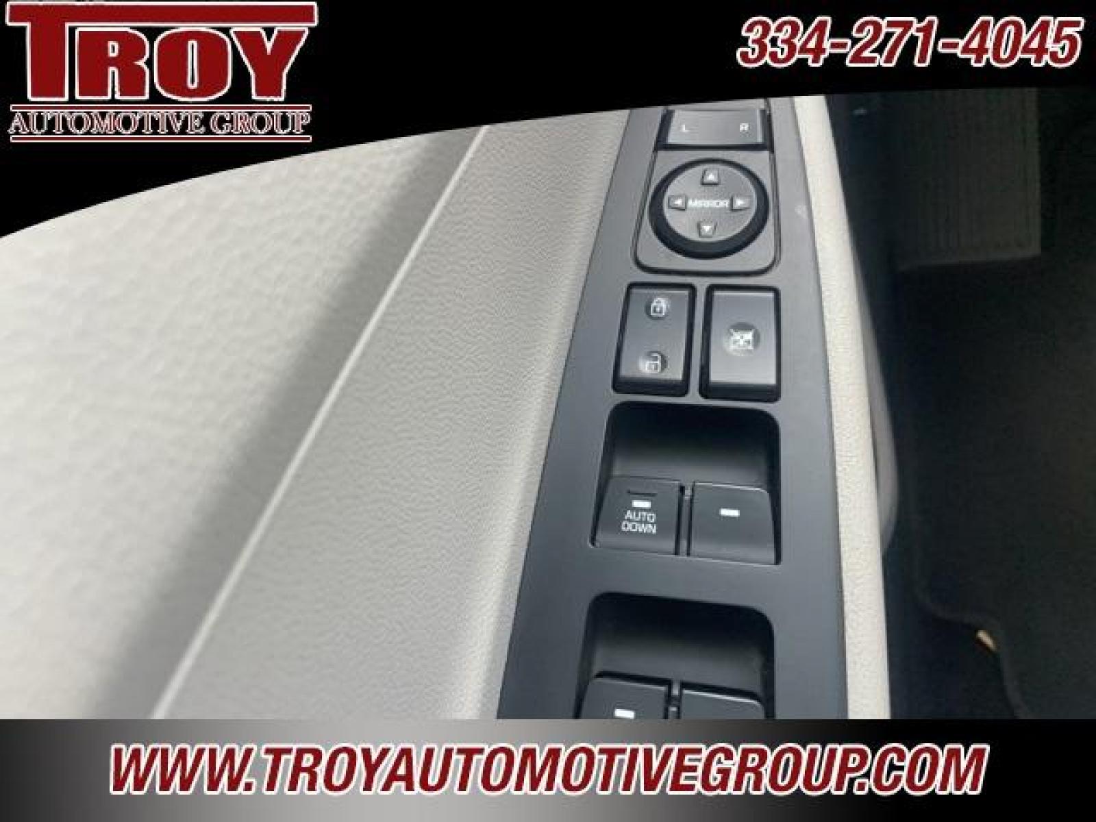 2021 White Cream /Gray Hyundai Tucson SE (KM8J23A4XMU) with an I4 engine, Automatic transmission, located at 6812 Atlanta Hwy, Montgomery, AL, 36117, (334) 271-4045, 32.382118, -86.178673 - Photo #48