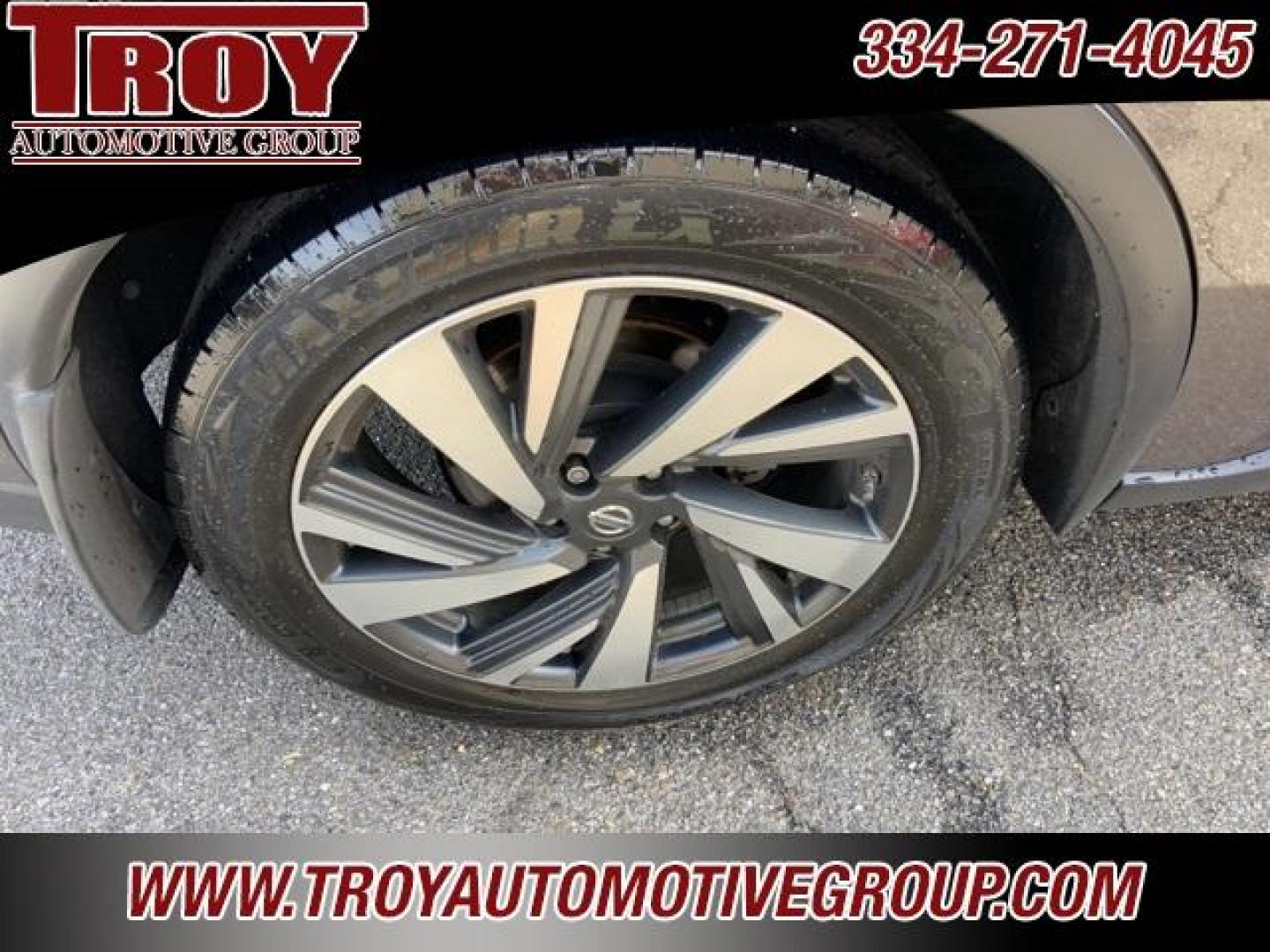 2018 Java Metallic /Mocha Nissan Murano Platinum (5N1AZ2MG8JN) with an 3.5L V6 DOHC 24V engine, CVT transmission, located at 6812 Atlanta Hwy, Montgomery, AL, 36117, (334) 271-4045, 32.382118, -86.178673 - Java Metallic 2018 Nissan Murano Platinum FWD 3.5L V6 DOHC 24V CVT with Xtronic<br><br>Financing Available---Top Value for Trades.<br><br>21/28 City/Highway MPG - Photo#16