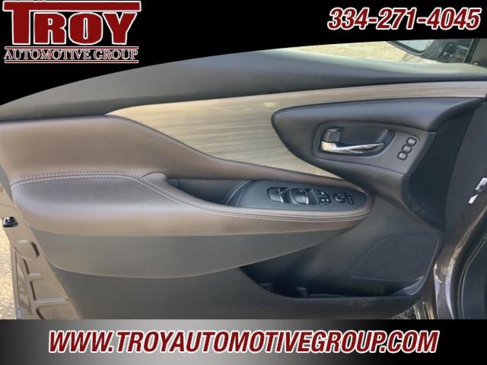 2018 Java Metallic /Mocha Nissan Murano Platinum (5N1AZ2MG8JN) with an 3.5L V6 DOHC 24V engine, CVT transmission, located at 6812 Atlanta Hwy, Montgomery, AL, 36117, (334) 271-4045, 32.382118, -86.178673 - Java Metallic 2018 Nissan Murano Platinum FWD 3.5L V6 DOHC 24V CVT with Xtronic<br><br>Financing Available---Top Value for Trades.<br><br>21/28 City/Highway MPG - Photo #35