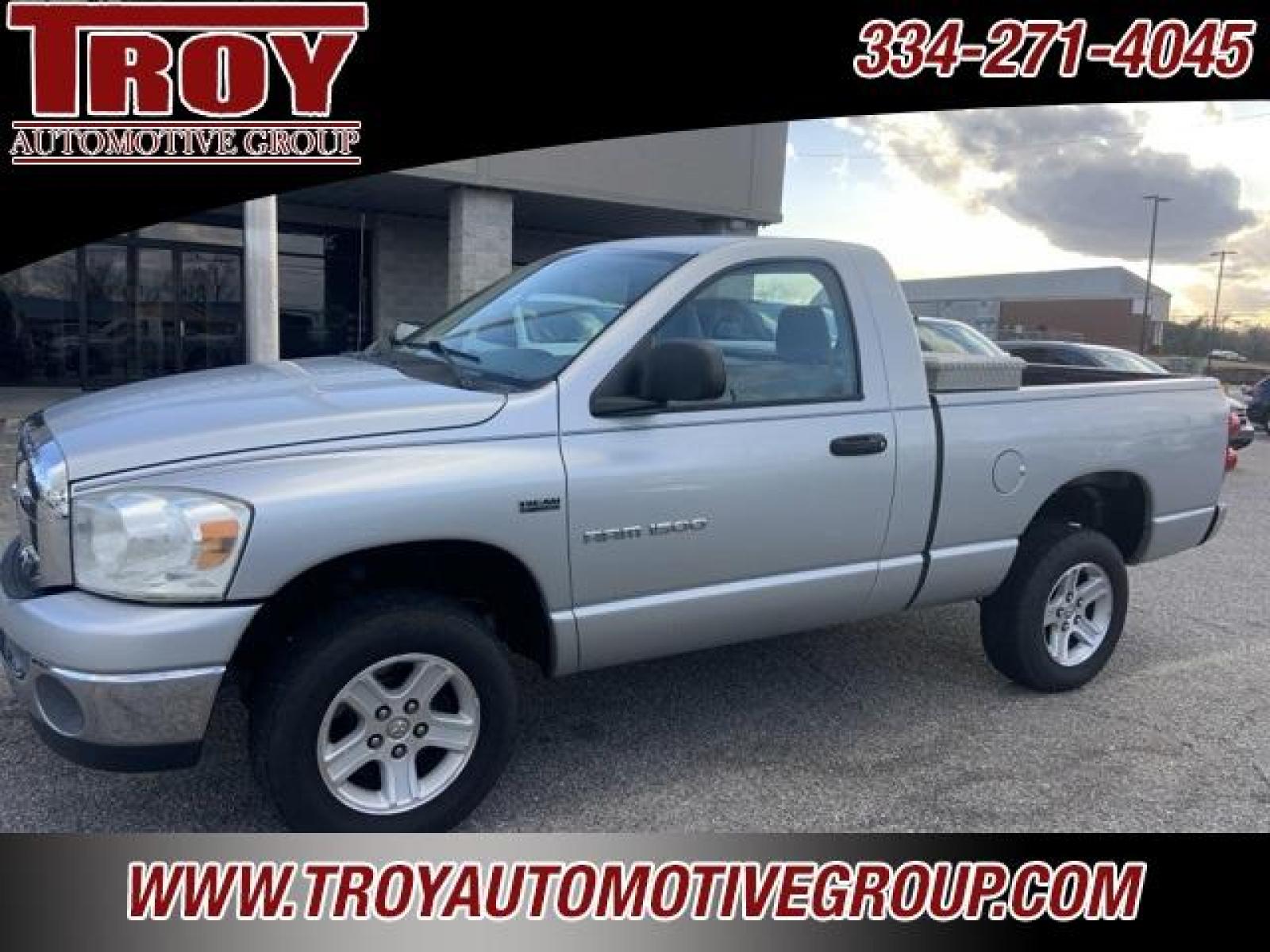 2007 Bright Silver Metallic Clearcoat /Medium Slate Gray Dodge Ram 1500 SLT (1D7HU16297J) with an HEMI 5.7L V8 Multi Displacement engine, Automatic transmission, located at 6812 Atlanta Hwy, Montgomery, AL, 36117, (334) 271-4045, 32.382118, -86.178673 - 1-Owner!!<br>4 x 4 !<br>Alloys!<br>Power Seat!!<br>5.7 V8 Hemi!!<br> - Photo #1