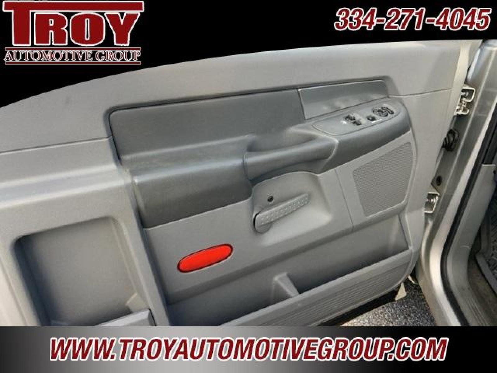 2007 Bright Silver Metallic Clearcoat /Medium Slate Gray Dodge Ram 1500 SLT (1D7HU16297J) with an HEMI 5.7L V8 Multi Displacement engine, Automatic transmission, located at 6812 Atlanta Hwy, Montgomery, AL, 36117, (334) 271-4045, 32.382118, -86.178673 - 1-Owner!!<br>4 x 4 !<br>Alloys!<br>Power Seat!!<br>5.7 V8 Hemi!!<br> - Photo #20