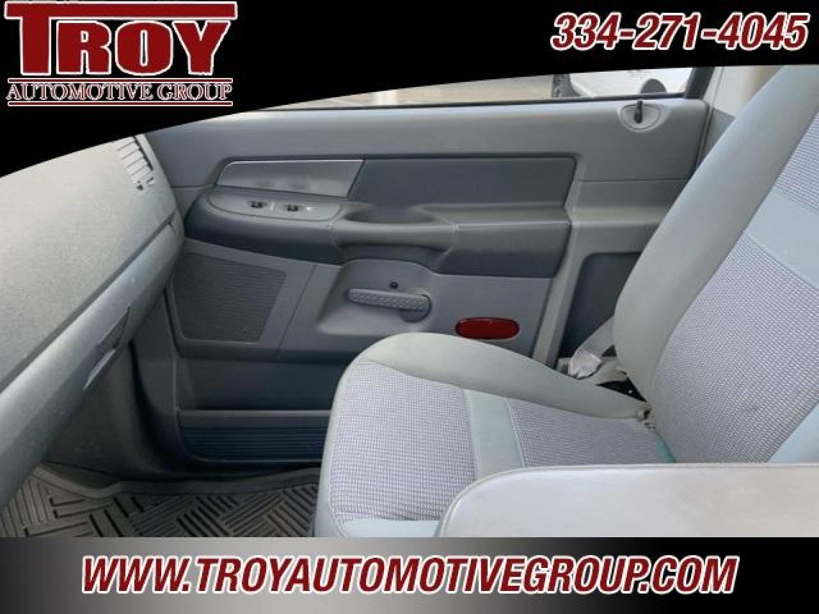 2007 Bright Silver Metallic Clearcoat /Medium Slate Gray Dodge Ram 1500 SLT (1D7HU16297J) with an HEMI 5.7L V8 Multi Displacement engine, Automatic transmission, located at 6812 Atlanta Hwy, Montgomery, AL, 36117, (334) 271-4045, 32.382118, -86.178673 - 1-Owner!!<br>4 x 4 !<br>Alloys!<br>Power Seat!!<br>5.7 V8 Hemi!!<br> - Photo #26