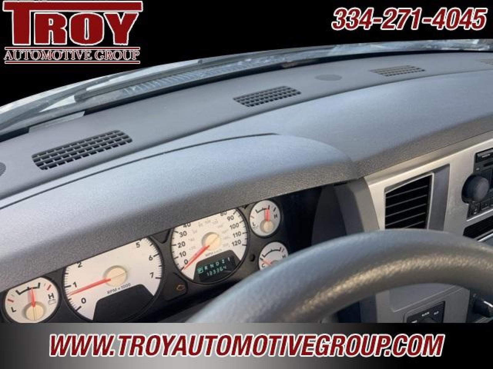 2007 Bright Silver Metallic Clearcoat /Medium Slate Gray Dodge Ram 1500 SLT (1D7HU16297J) with an HEMI 5.7L V8 Multi Displacement engine, Automatic transmission, located at 6812 Atlanta Hwy, Montgomery, AL, 36117, (334) 271-4045, 32.382118, -86.178673 - 1-Owner!!<br>4 x 4 !<br>Alloys!<br>Power Seat!!<br>5.7 V8 Hemi!!<br> - Photo #28