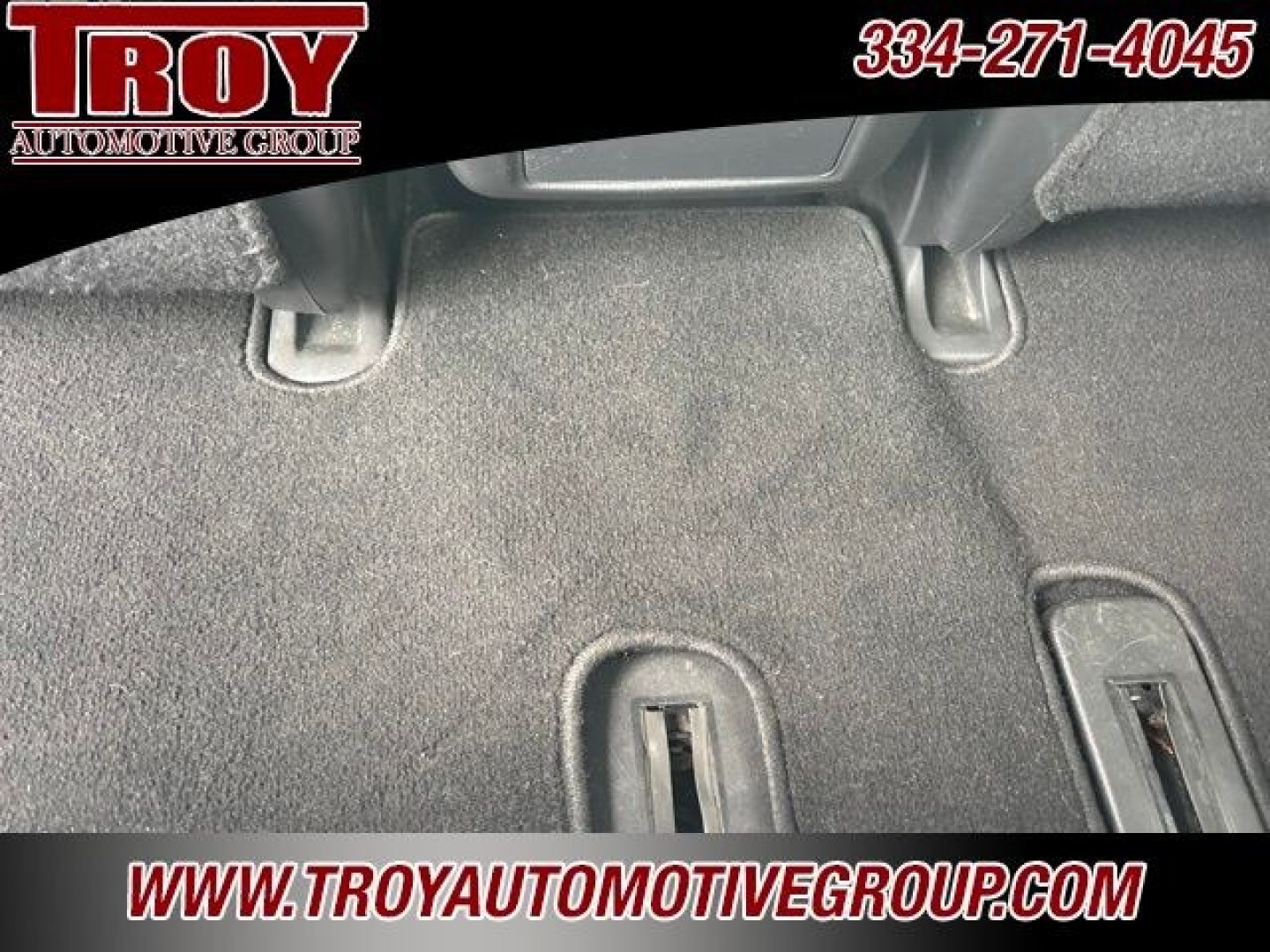 2017 Liquid Platinum /Graphite INFINITI QX60 Base (5N1DL0MN1HC) with an 3.5L V6 engine, CVT transmission, located at 6812 Atlanta Hwy, Montgomery, AL, 36117, (334) 271-4045, 32.382118, -86.178673 - Priced below KBB Fair Purchase Price!<br><br>Liquid Platinum 2017 INFINITI QX60 FWD 3.5L V6 Sport-Tuned CVT<br><br>Financing Available---Top Value for Trades.<br><br>Odometer is 16898 miles below market average! 20/27 City/Highway MPG<br><br><br>Awards:<br> * 2017 IIHS Top Safety Pick * 2017 KBB.- Photo#24
