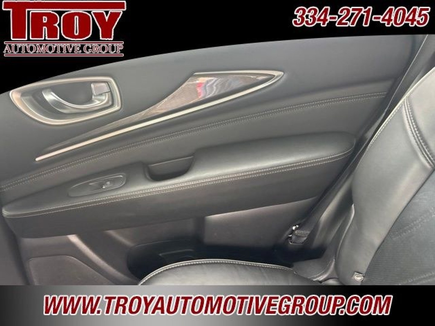 2017 Liquid Platinum /Graphite INFINITI QX60 Base (5N1DL0MN1HC) with an 3.5L V6 engine, CVT transmission, located at 6812 Atlanta Hwy, Montgomery, AL, 36117, (334) 271-4045, 32.382118, -86.178673 - Priced below KBB Fair Purchase Price!<br><br>Liquid Platinum 2017 INFINITI QX60 FWD 3.5L V6 Sport-Tuned CVT<br><br>Financing Available---Top Value for Trades.<br><br>Odometer is 16898 miles below market average! 20/27 City/Highway MPG<br><br><br>Awards:<br> * 2017 IIHS Top Safety Pick * 2017 KBB.- Photo#27