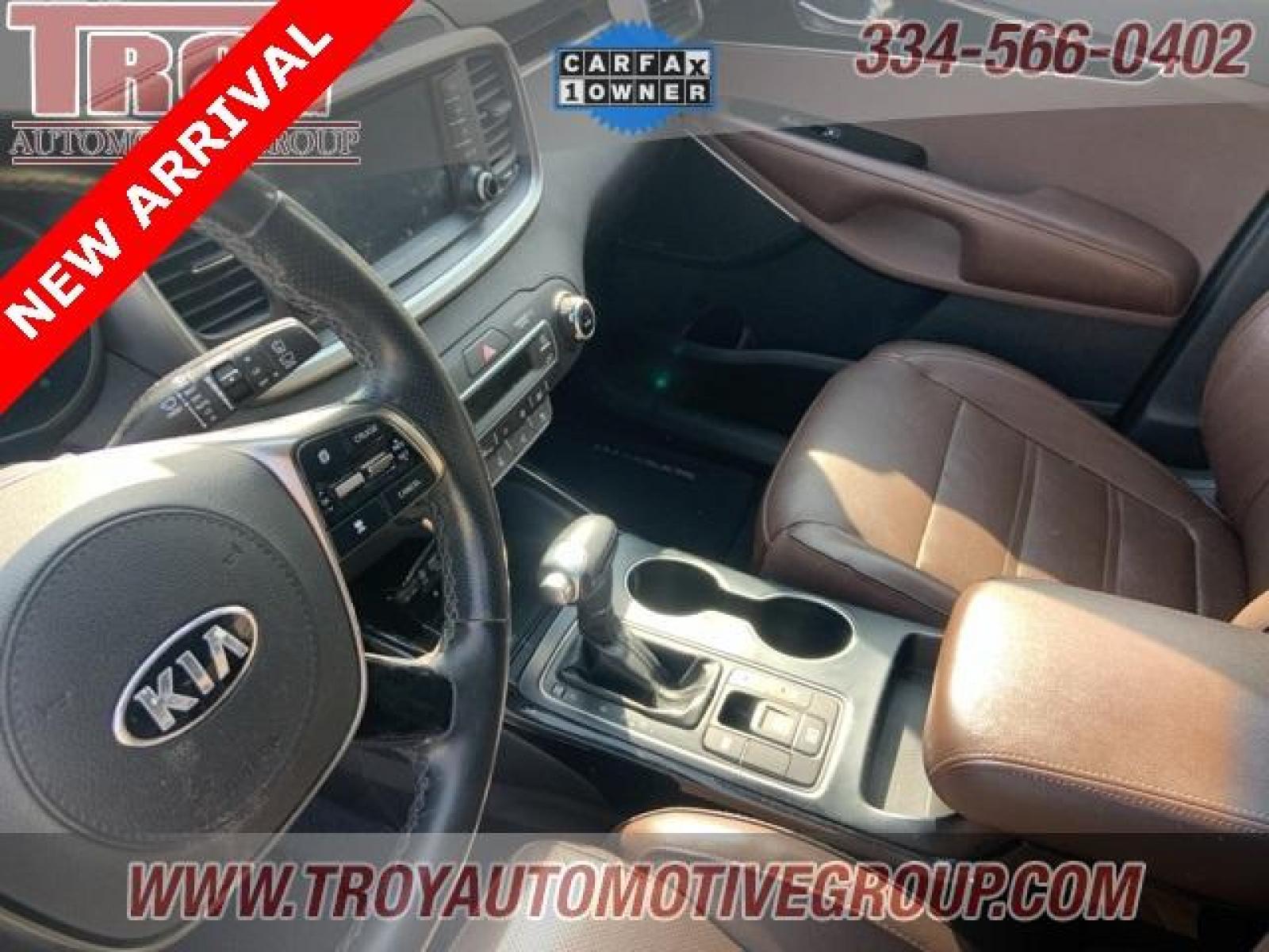 2019 Platinum Graphite /Satin Black Kia Sorento SX (5XYPK4A58KG) with an V6 engine, Automatic transmission, located at 6812 Atlanta Hwy, Montgomery, AL, 36117, (334) 271-4045, 32.382118, -86.178673 - 1-Owner!!<br>Local Trade!!<br>Panoramic Sunroof!! - Photo #53