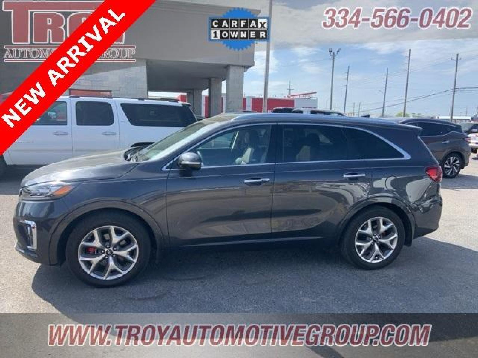 2019 Platinum Graphite /Satin Black Kia Sorento SX (5XYPK4A58KG) with an V6 engine, Automatic transmission, located at 6812 Atlanta Hwy, Montgomery, AL, 36117, (334) 271-4045, 32.382118, -86.178673 - 1-Owner!!<br>Local Trade!!<br>Panoramic Sunroof!! - Photo #6
