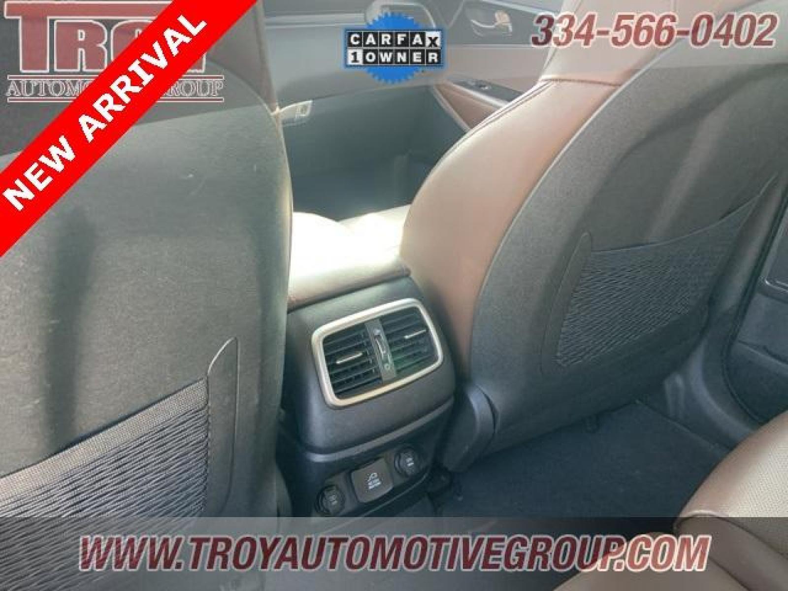 2019 Platinum Graphite /Satin Black Kia Sorento SX (5XYPK4A58KG) with an V6 engine, Automatic transmission, located at 6812 Atlanta Hwy, Montgomery, AL, 36117, (334) 271-4045, 32.382118, -86.178673 - 1-Owner!!<br>Local Trade!!<br>Panoramic Sunroof!! - Photo #24