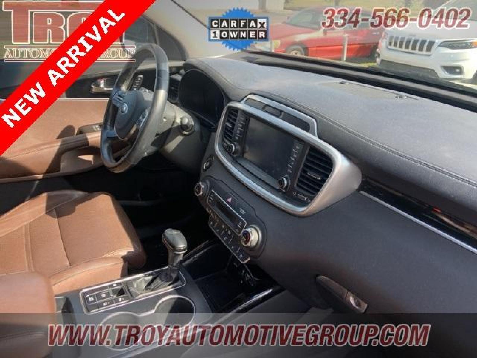 2019 Platinum Graphite /Satin Black Kia Sorento SX (5XYPK4A58KG) with an V6 engine, Automatic transmission, located at 6812 Atlanta Hwy, Montgomery, AL, 36117, (334) 271-4045, 32.382118, -86.178673 - 1-Owner!!<br>Local Trade!!<br>Panoramic Sunroof!! - Photo #37