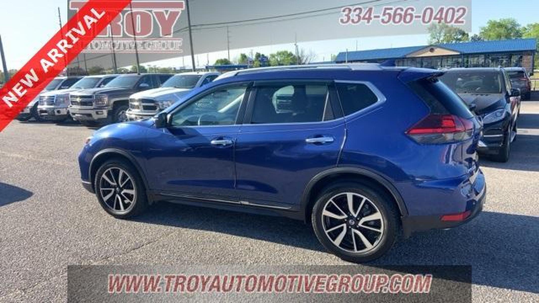 2020 Caspian Blue Metallic /Almond Nissan Rogue SL (5N1AT2MT2LC) with an 2.5L I4 DOHC 16V engine, CVT transmission, located at 6812 Atlanta Hwy, Montgomery, AL, 36117, (334) 271-4045, 32.382118, -86.178673 - Panoramic Sunroof!<br>Leather Seats!!<br>Tow Package!! - Photo #12