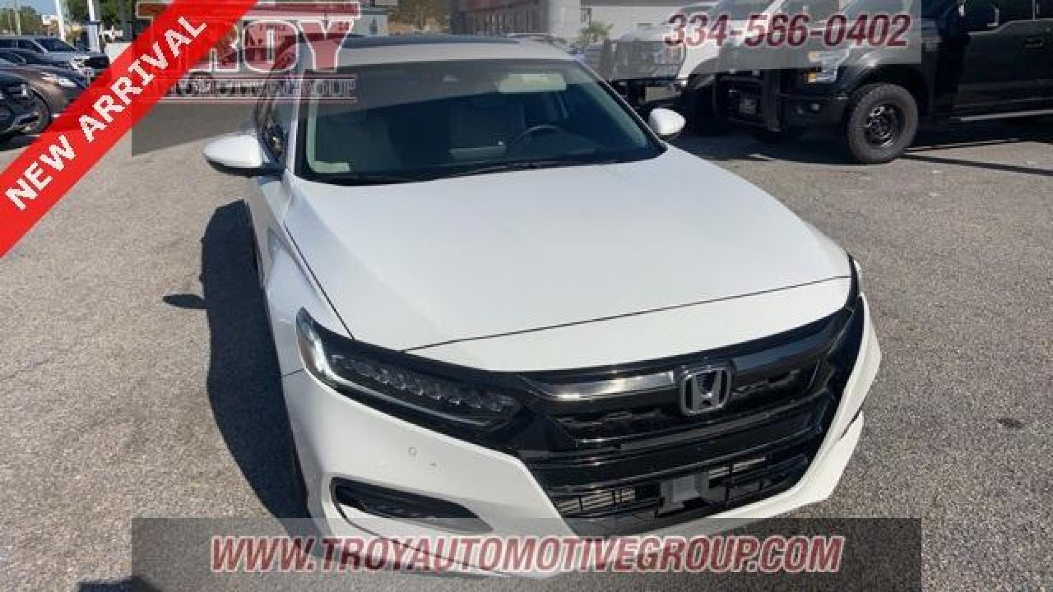 2018 Platinum White Pearl /Gray Honda Accord Touring 2.0T (1HGCV2F9XJA) with an I4 DOHC 16V Turbocharged engine, Automatic transmission, located at 6812 Atlanta Hwy, Montgomery, AL, 36117, (334) 271-4045, 32.382118, -86.178673 - Photo #5