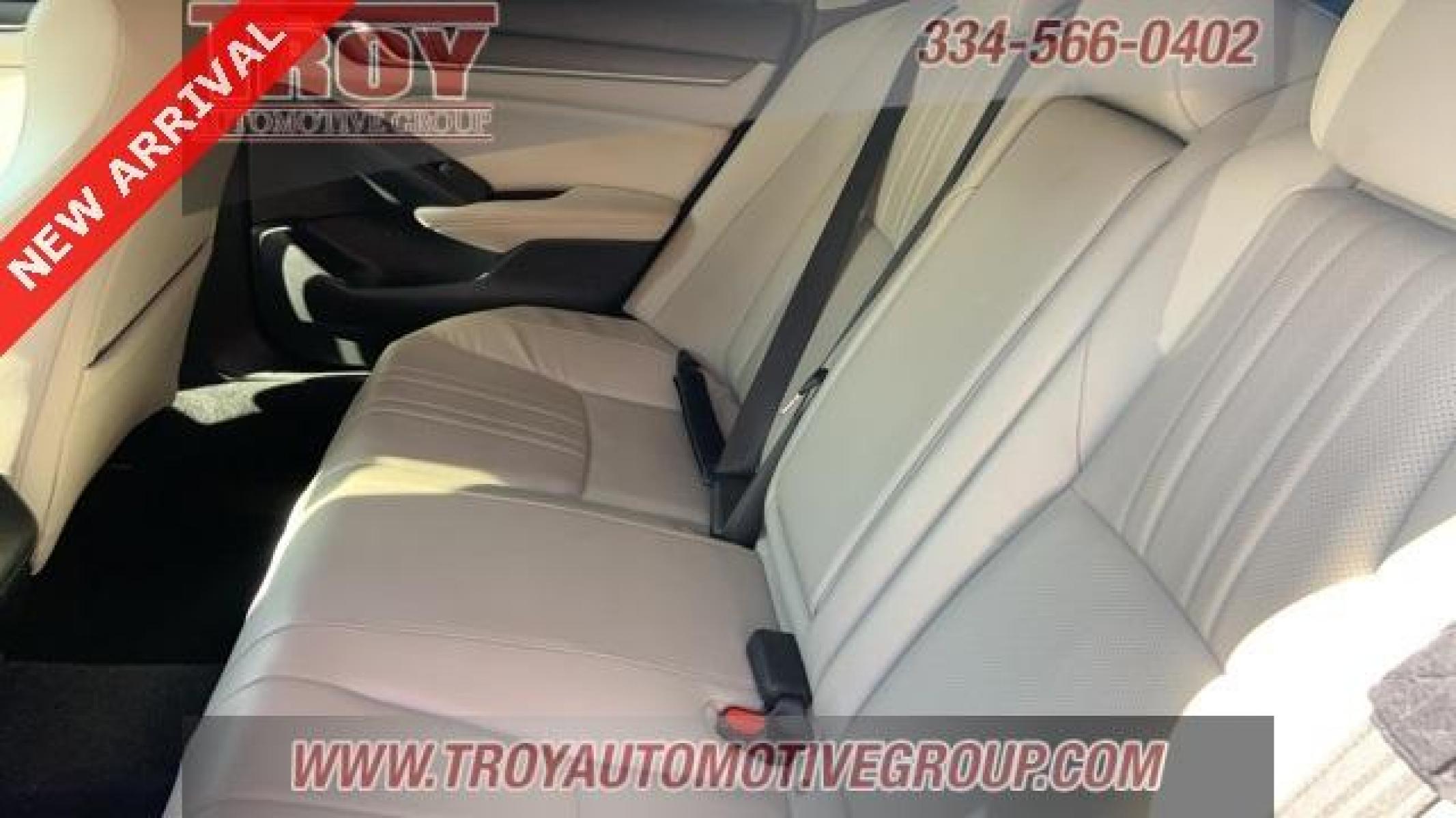 2018 Platinum White Pearl /Gray Honda Accord Touring 2.0T (1HGCV2F9XJA) with an I4 DOHC 16V Turbocharged engine, Automatic transmission, located at 6812 Atlanta Hwy, Montgomery, AL, 36117, (334) 271-4045, 32.382118, -86.178673 - Photo #24