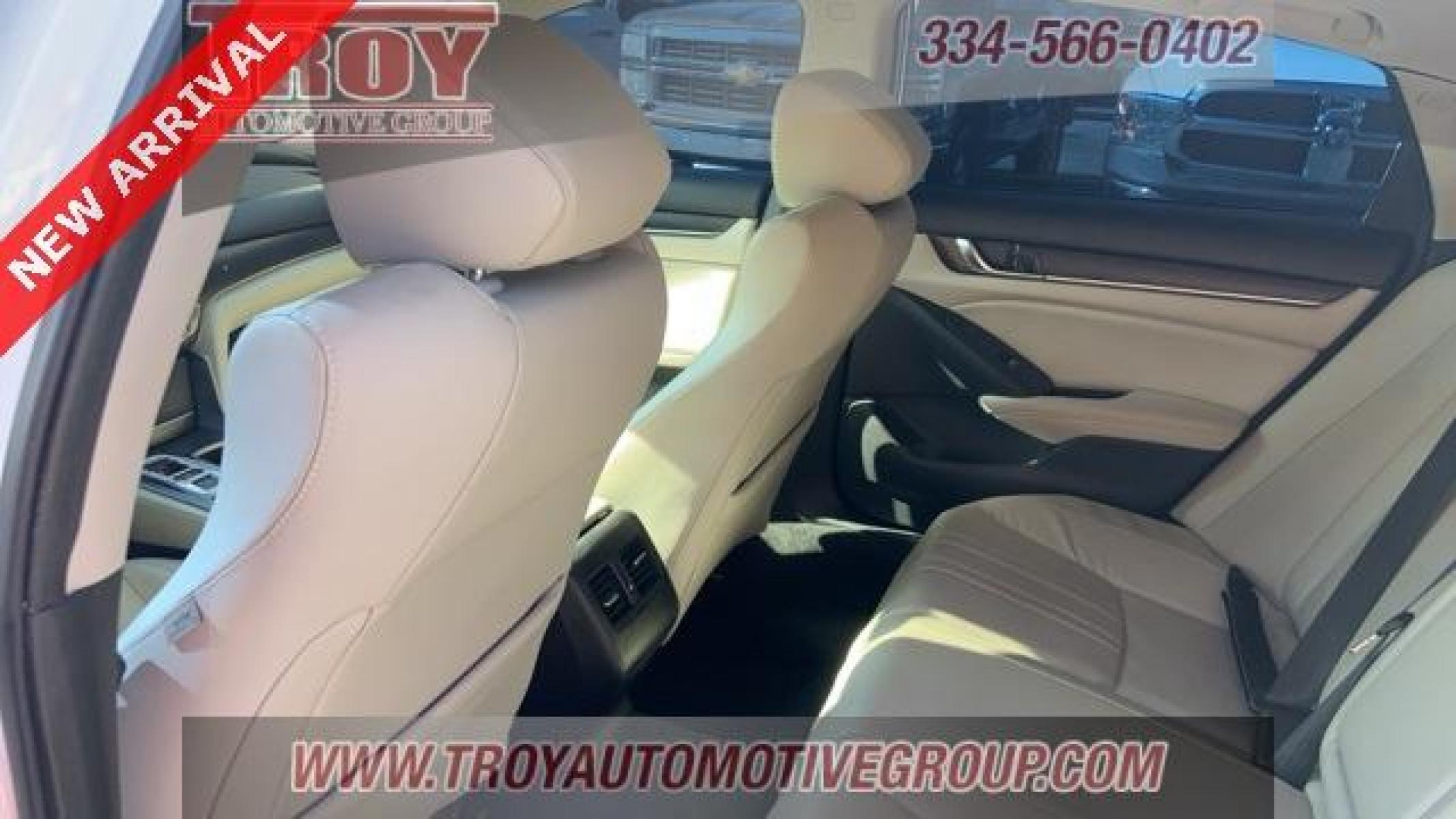 2018 Platinum White Pearl /Gray Honda Accord Touring 2.0T (1HGCV2F9XJA) with an I4 DOHC 16V Turbocharged engine, Automatic transmission, located at 6812 Atlanta Hwy, Montgomery, AL, 36117, (334) 271-4045, 32.382118, -86.178673 - Photo #25