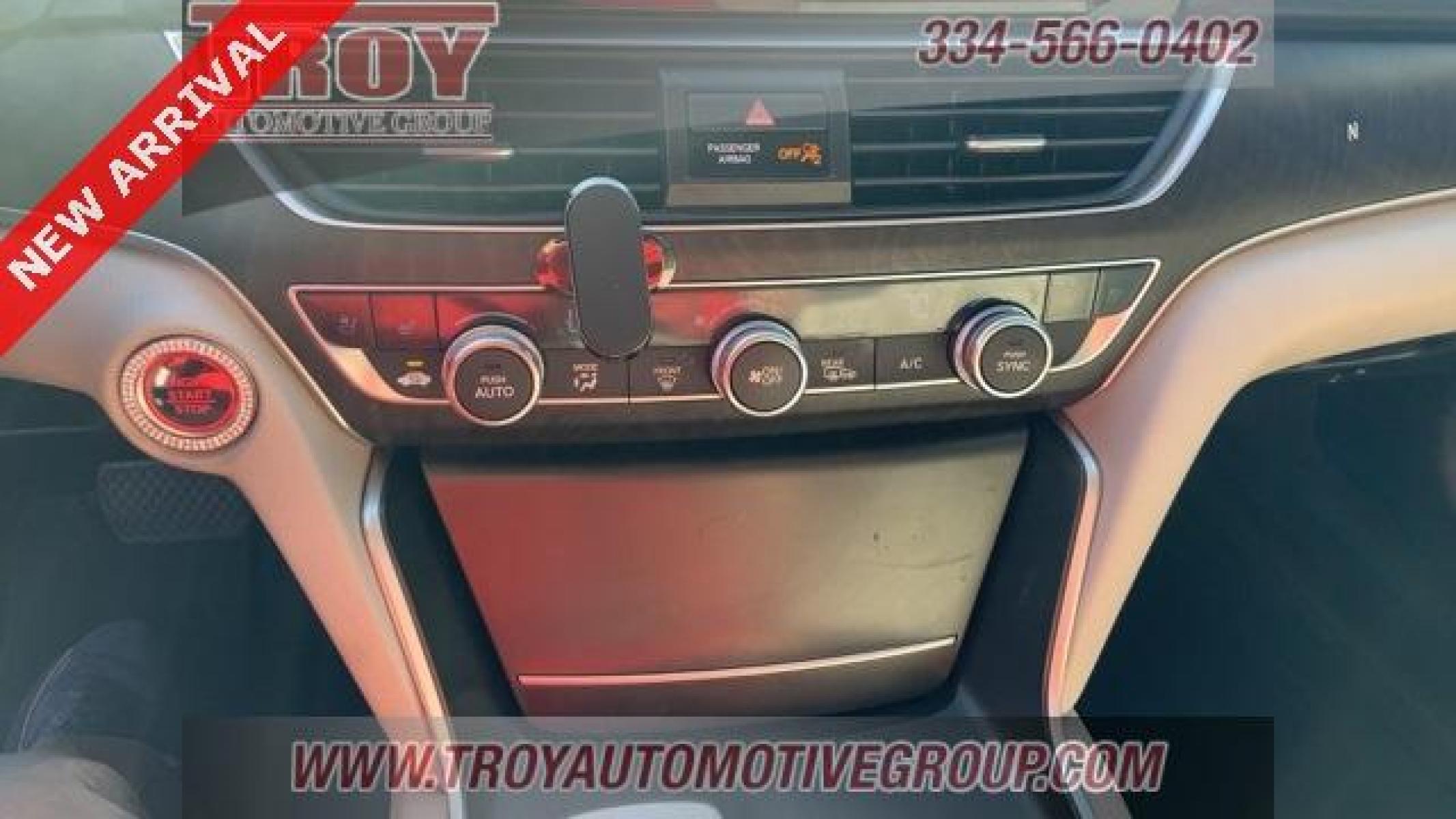2018 Platinum White Pearl /Gray Honda Accord Touring 2.0T (1HGCV2F9XJA) with an I4 DOHC 16V Turbocharged engine, Automatic transmission, located at 6812 Atlanta Hwy, Montgomery, AL, 36117, (334) 271-4045, 32.382118, -86.178673 - Photo #40