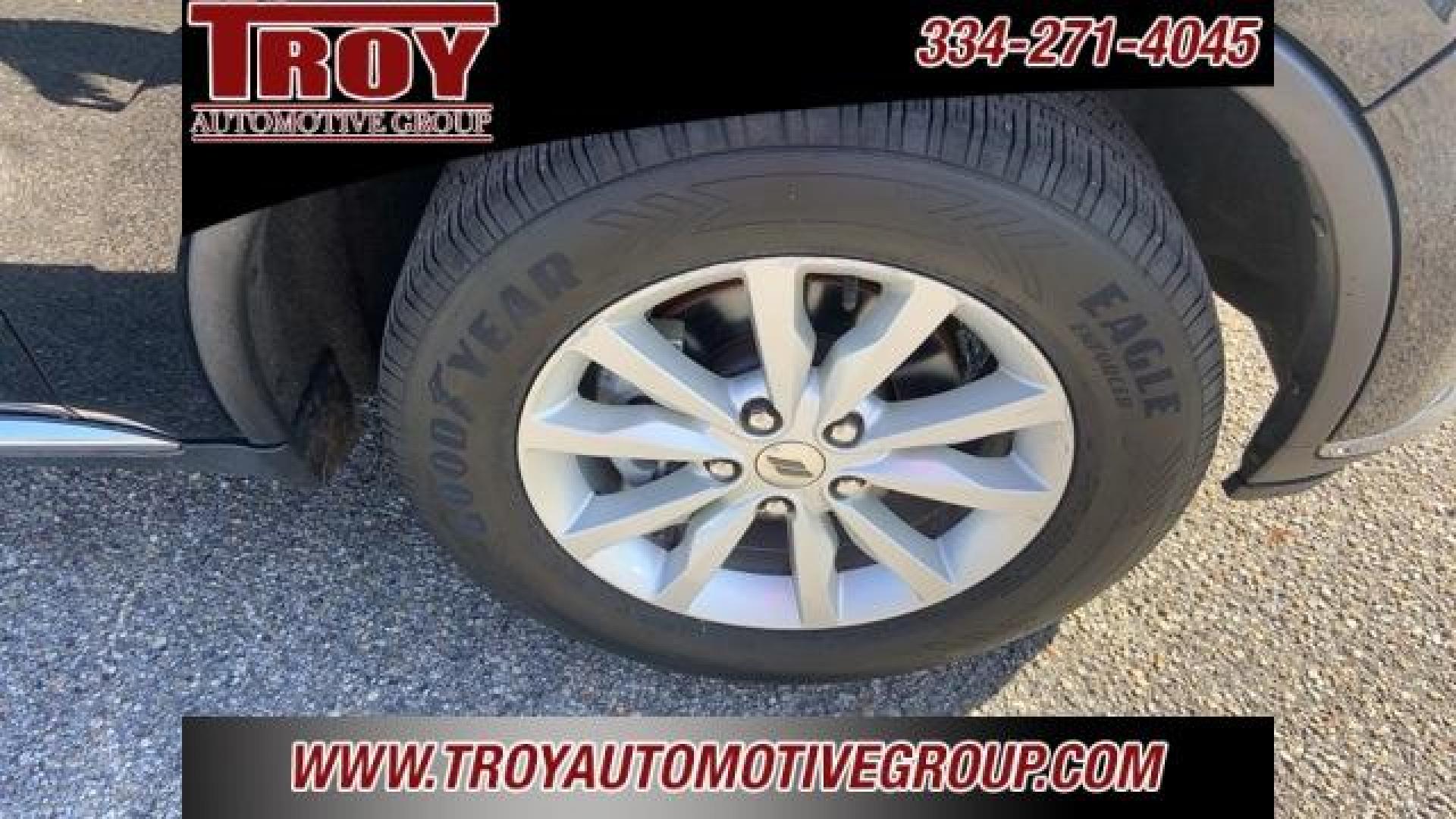 2020 DB Black Crystal Clearcoat /Black Dodge Durango SXT (1C4RDHAG8LC) with an 3.6L V6 24V VVT engine, Automatic transmission, located at 6812 Atlanta Hwy, Montgomery, AL, 36117, (334) 271-4045, 32.382118, -86.178673 - Photo#18