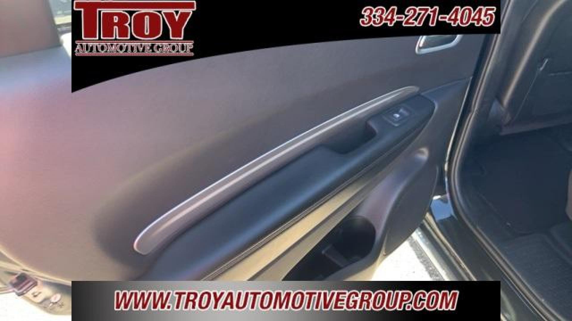 2020 DB Black Crystal Clearcoat /Black Dodge Durango SXT (1C4RDHAG8LC) with an 3.6L V6 24V VVT engine, Automatic transmission, located at 6812 Atlanta Hwy, Montgomery, AL, 36117, (334) 271-4045, 32.382118, -86.178673 - Photo#32