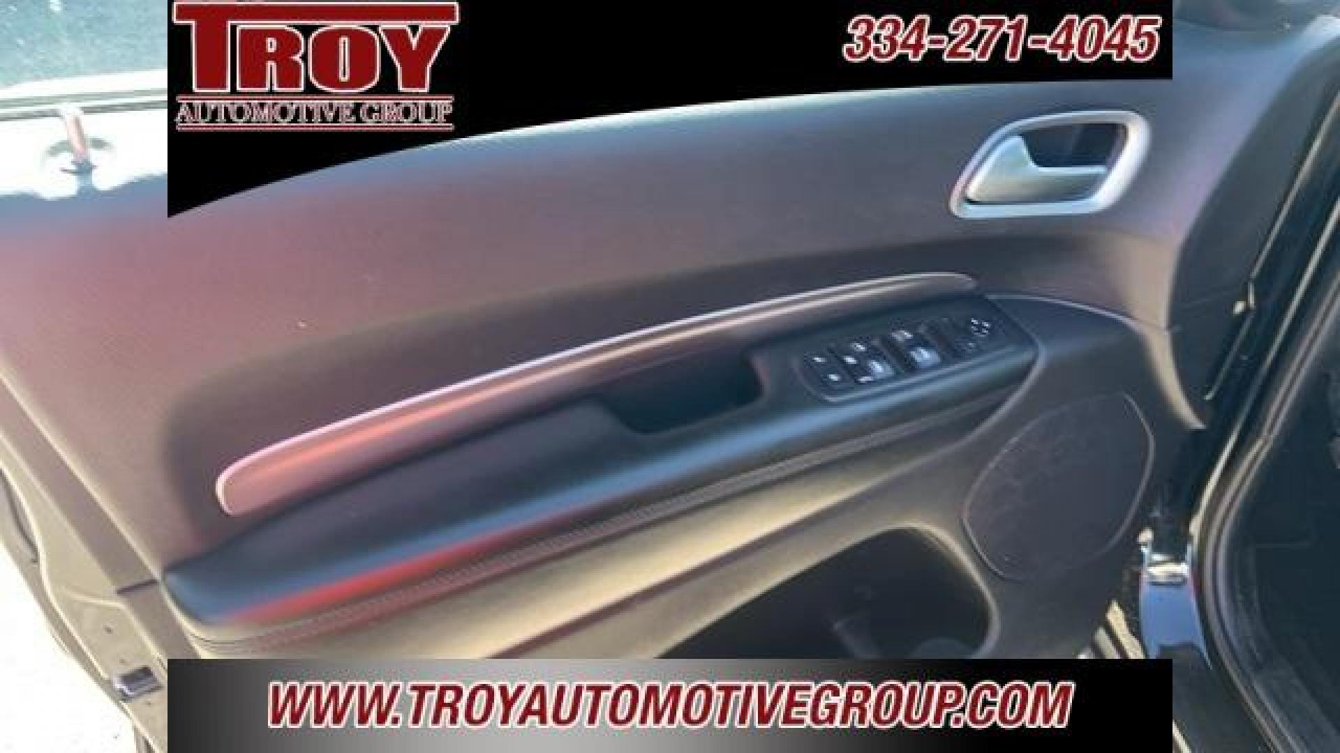 2020 DB Black Crystal Clearcoat /Black Dodge Durango SXT (1C4RDHAG8LC) with an 3.6L V6 24V VVT engine, Automatic transmission, located at 6812 Atlanta Hwy, Montgomery, AL, 36117, (334) 271-4045, 32.382118, -86.178673 - Photo#34