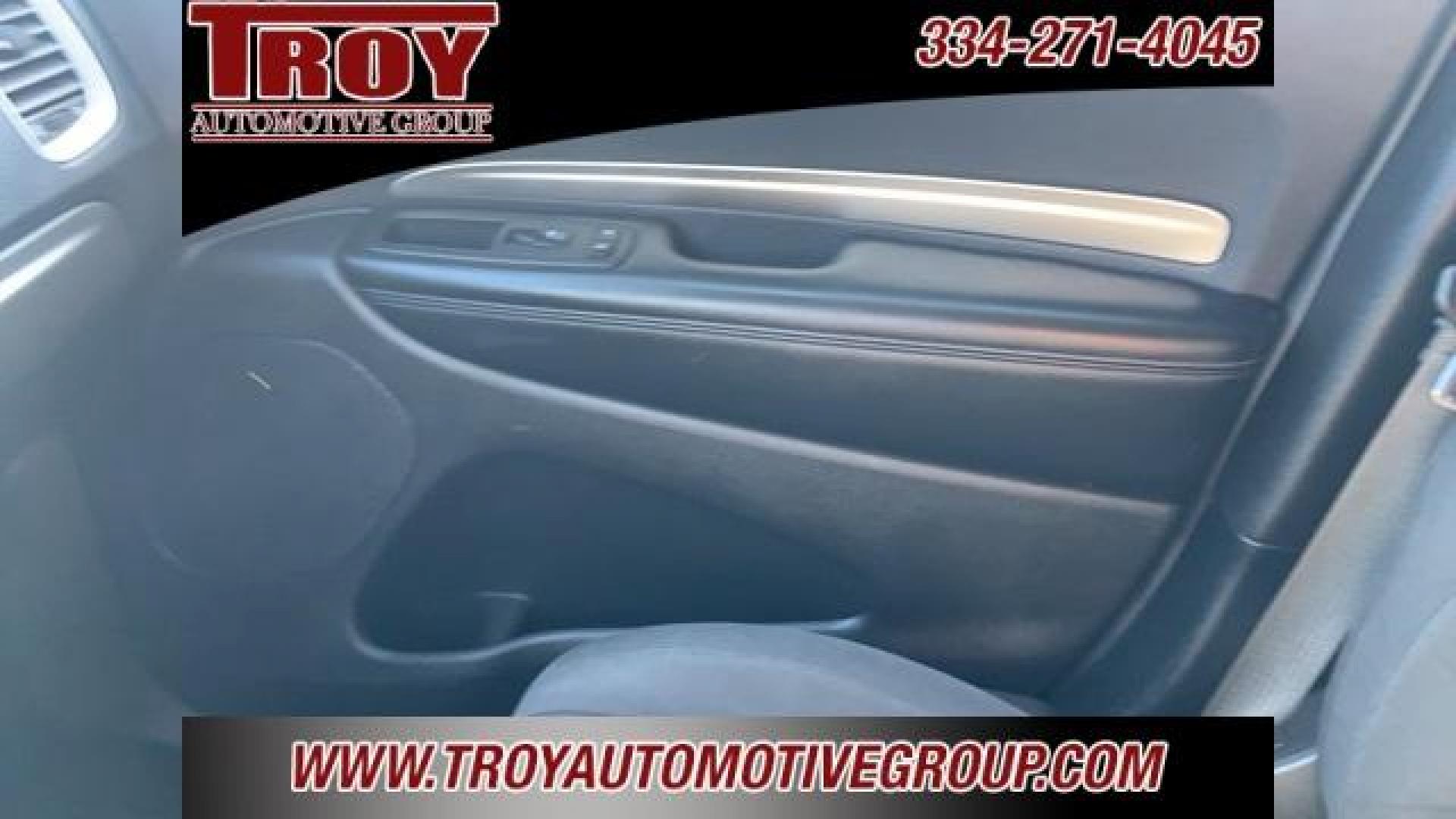 2020 DB Black Crystal Clearcoat /Black Dodge Durango SXT (1C4RDHAG8LC) with an 3.6L V6 24V VVT engine, Automatic transmission, located at 6812 Atlanta Hwy, Montgomery, AL, 36117, (334) 271-4045, 32.382118, -86.178673 - Photo#45