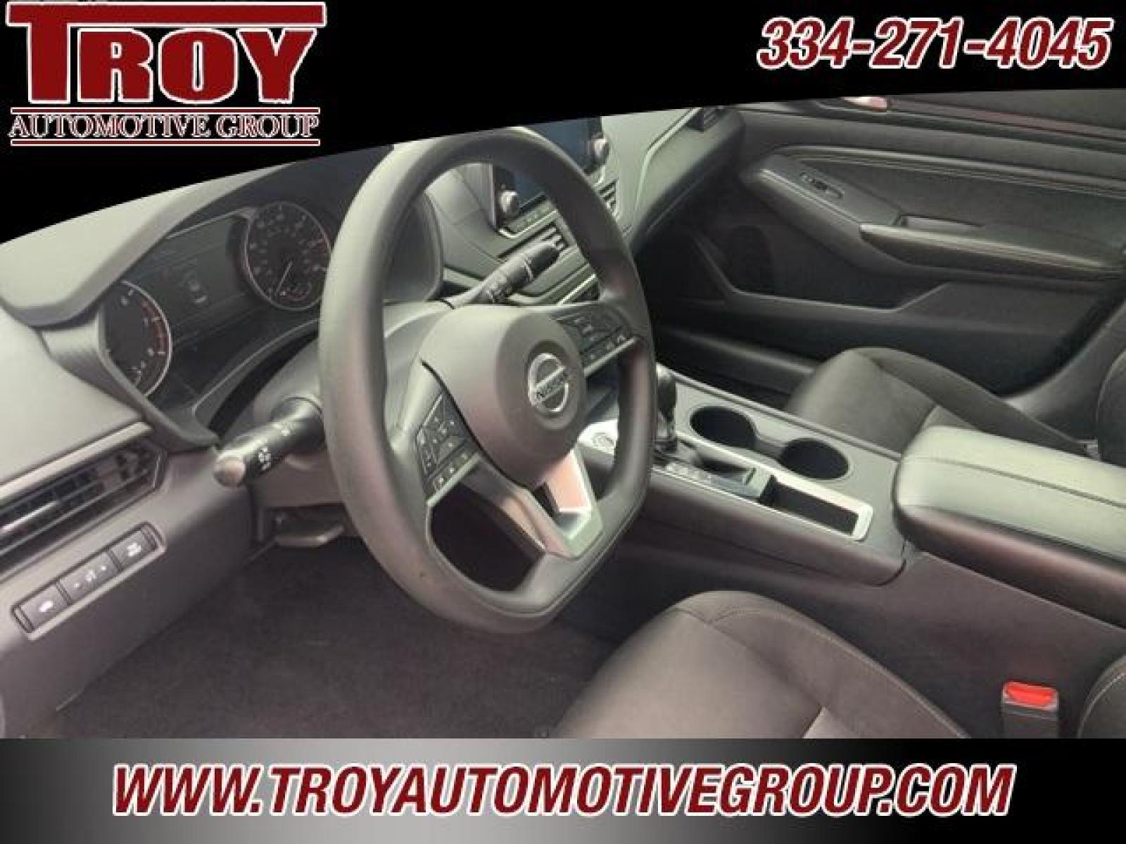 2020 Super Black Clearcoat /Charcoal Nissan Altima 2.5 S (1N4BL4BV9LN) with an 2.5L 4-Cylinder DOHC 16V engine, CVT transmission, located at 6812 Atlanta Hwy, Montgomery, AL, 36117, (334) 271-4045, 32.382118, -86.178673 - Photo #21